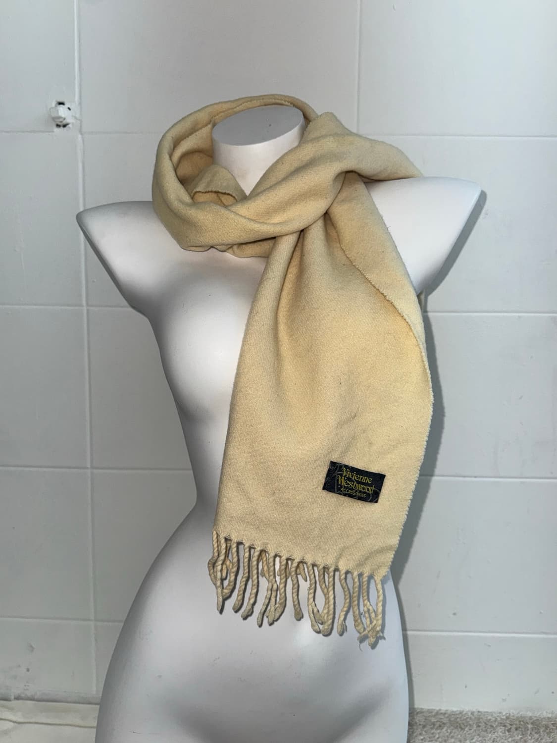 비비안웨스트우드 아이보리 화이트 로고자수 머플러 상품이미지2