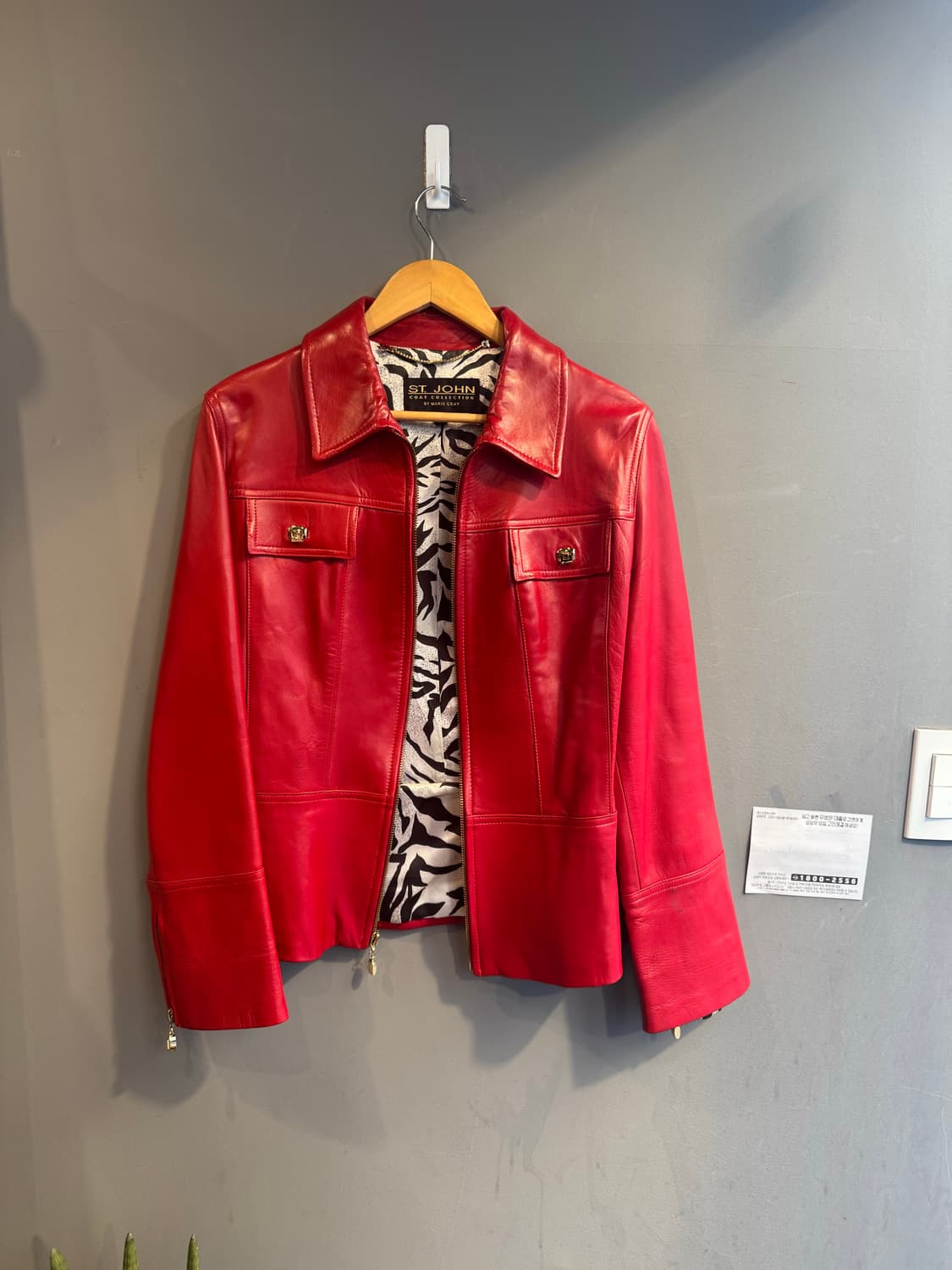 St. John 빨간색 가죽 자켓 상품이미지1