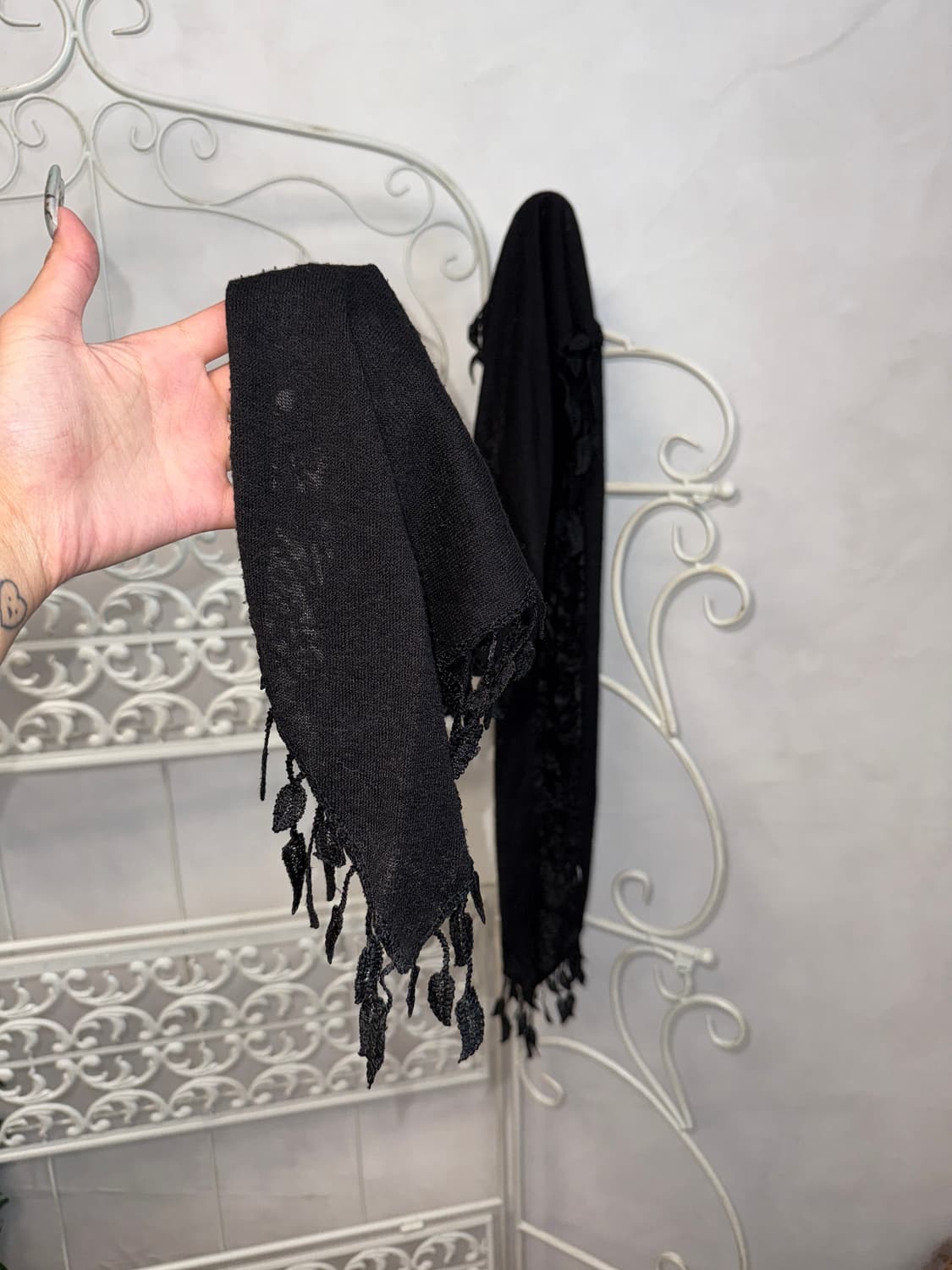Black grunge leaves scarf 상품이미지4