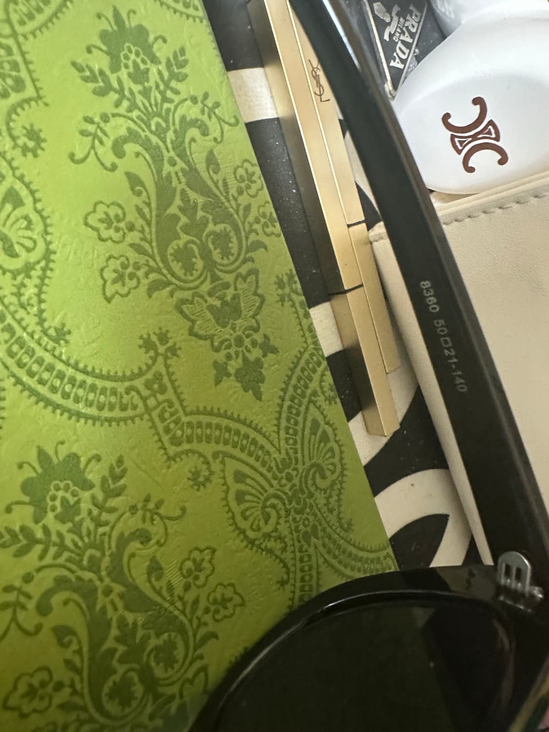 미우미우 블랙 캣아이 선글라스 상품이미지6