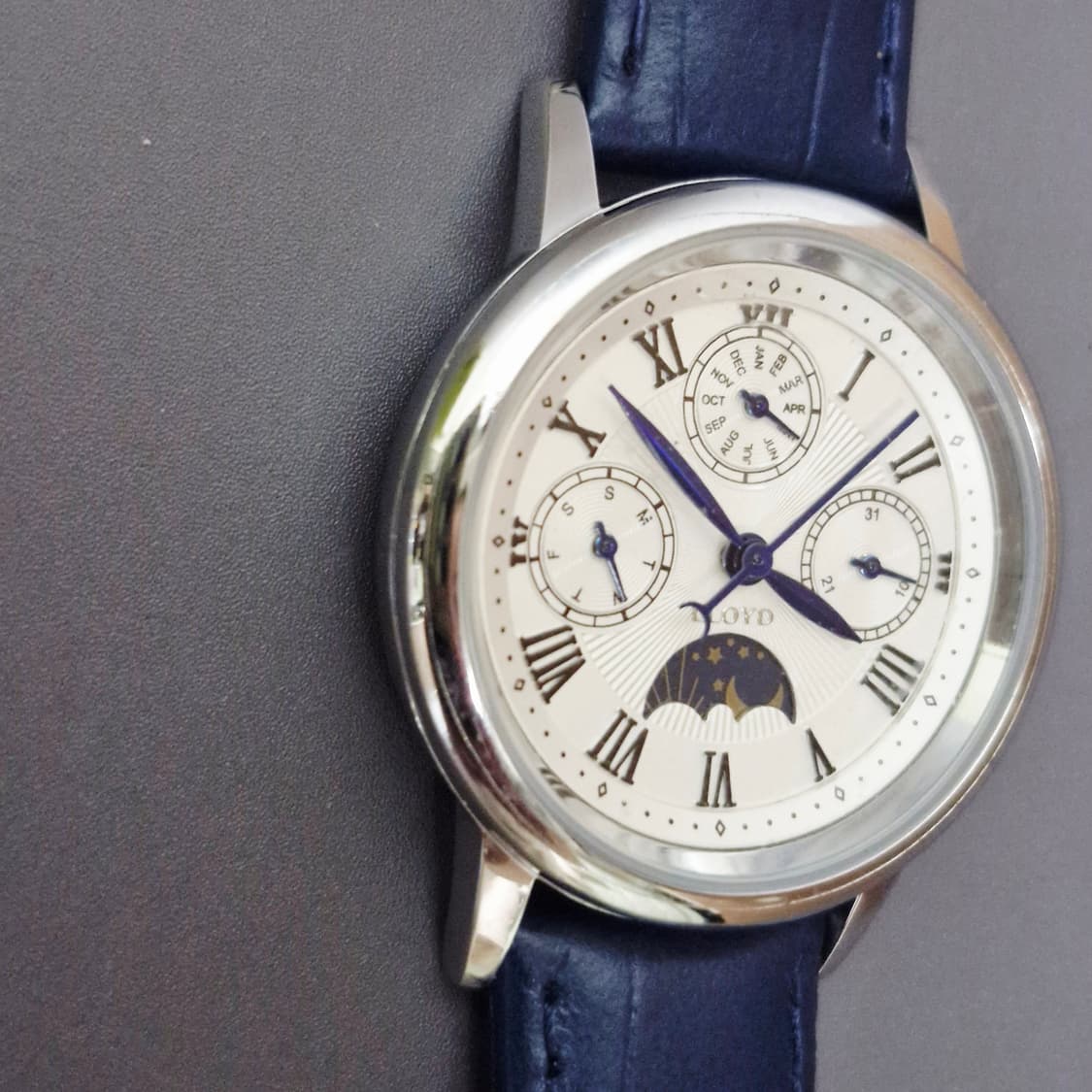 [새제품] 로이드 멀티펑션 문페이즈 시계  상품이미지2