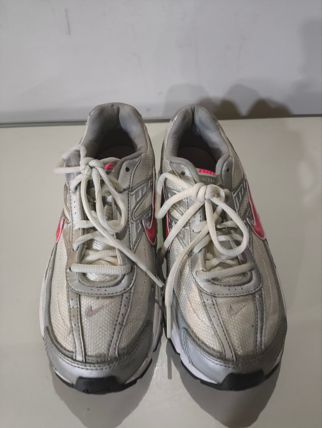 245mm 나이키 이니시에이터 실버 러닝화 운동화  상품이미지4