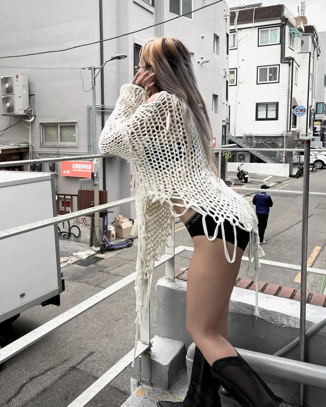 혜인서 화이트 오버핏 네트 니트 상품이미지1