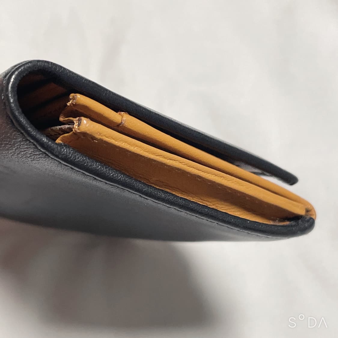 펜디 블랙 가죽 반지갑 상품이미지10