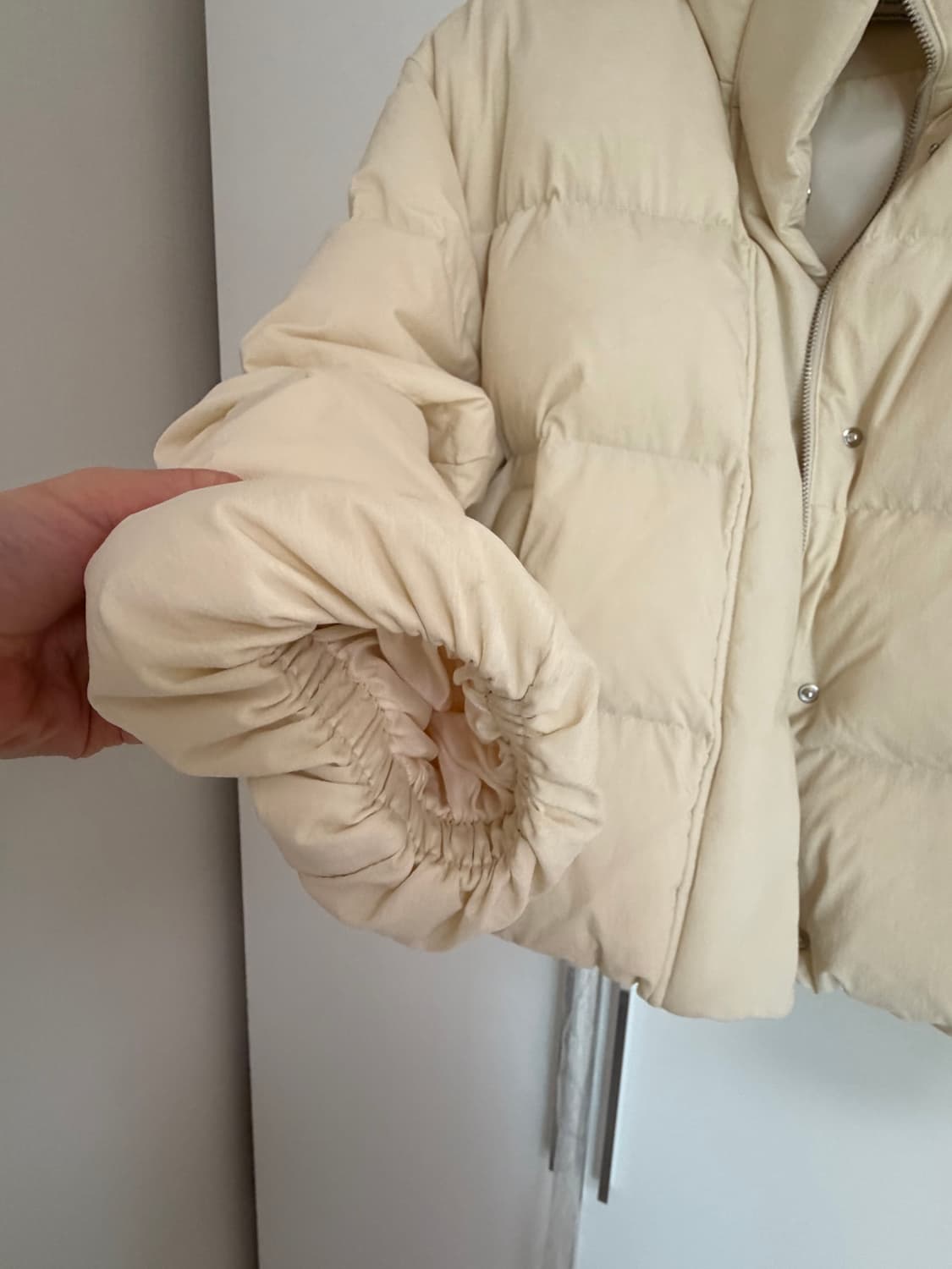 드파운드 하이넥 덕다운 숏패딩 크림 상품이미지6