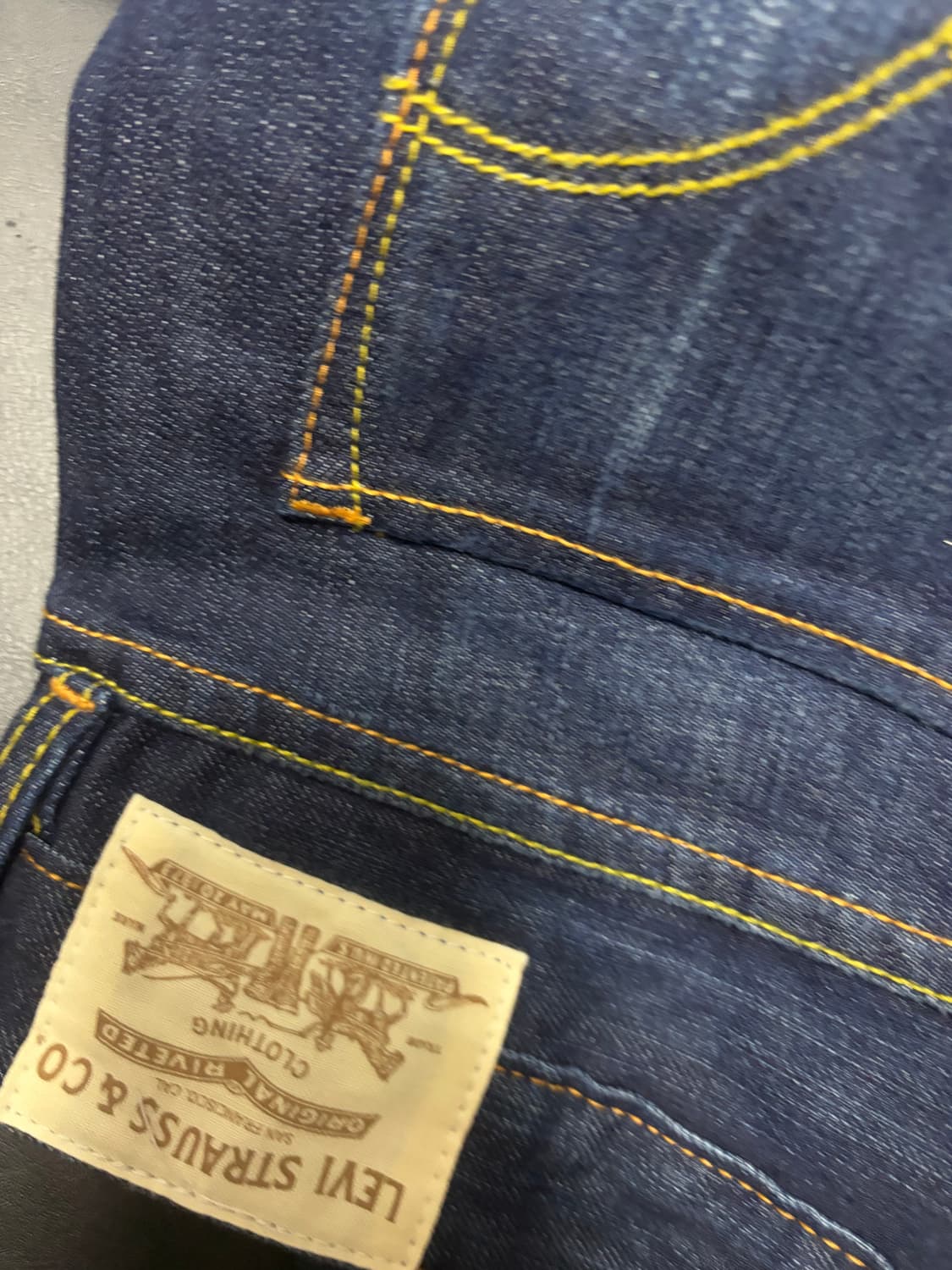 리바이스 슬림 핏 청바지 상품이미지3