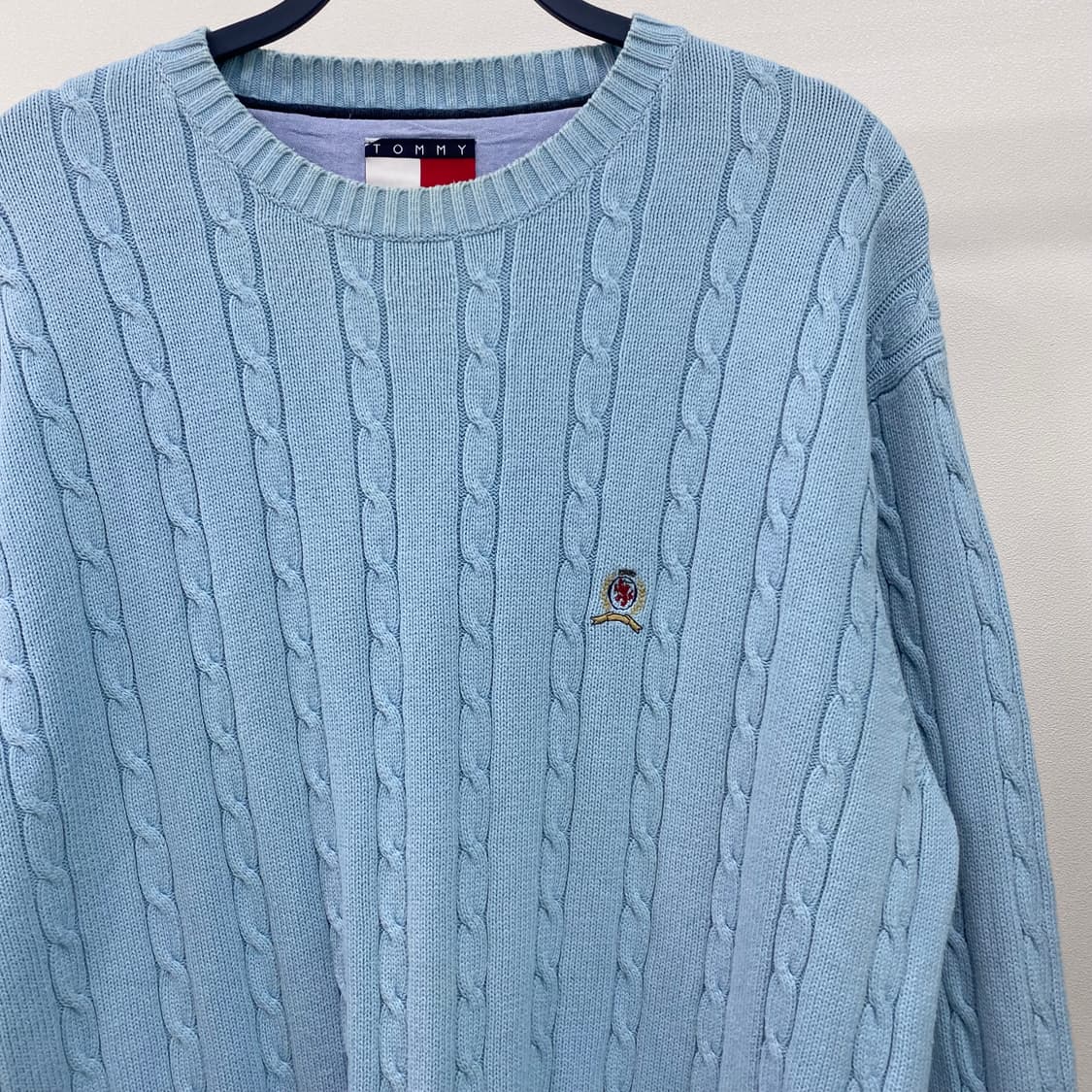 타미힐피거 아카이브 월계수 로고 케이블 니트 상품이미지3