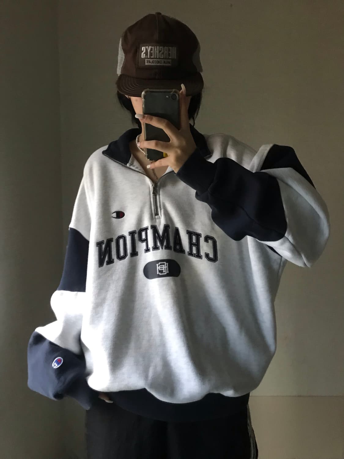 챔피온 빅로고 스웨트 반집업 상품이미지1