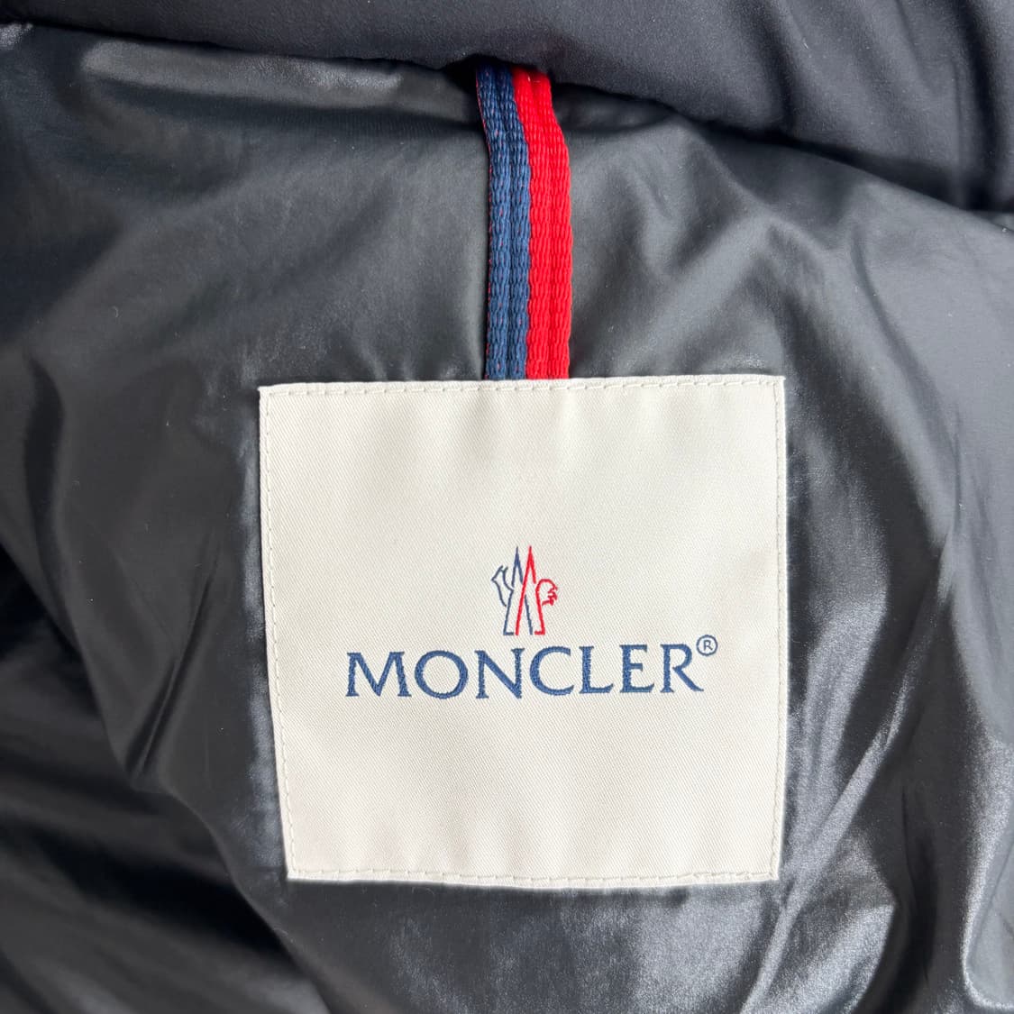 (25FW,새상품급)몽클레어 클루니 롱 다운 자켓 패딩 상품이미지4