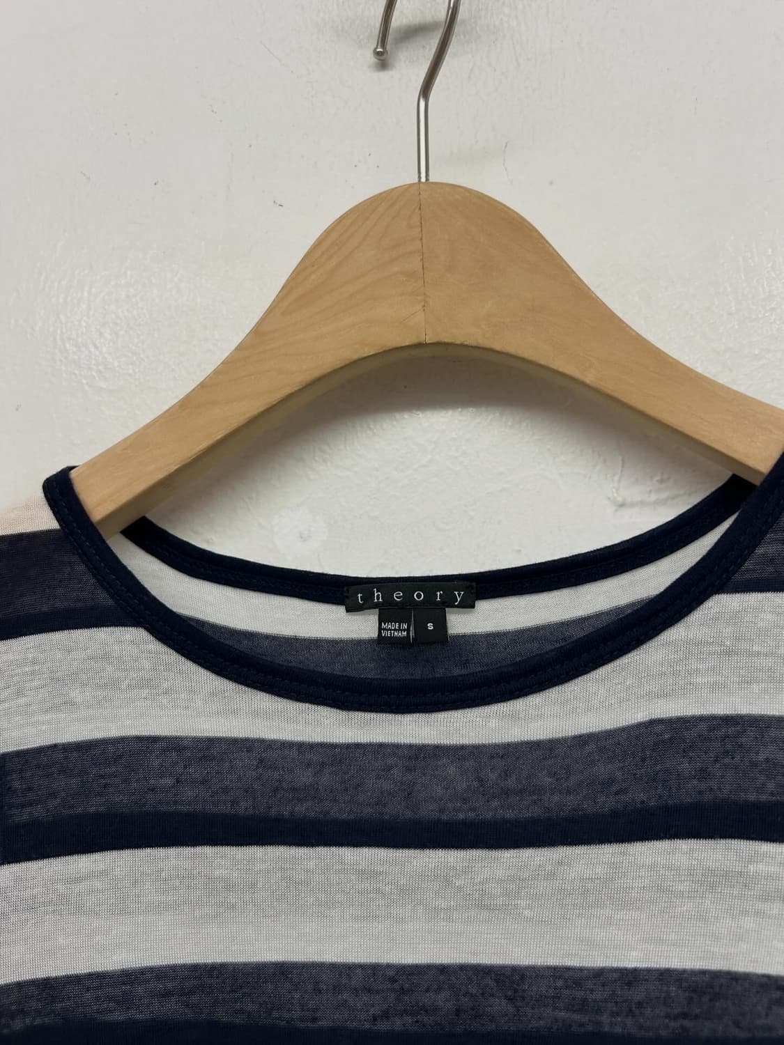 띠어리 스트라이프 시스루 반팔 티셔츠 상품이미지2