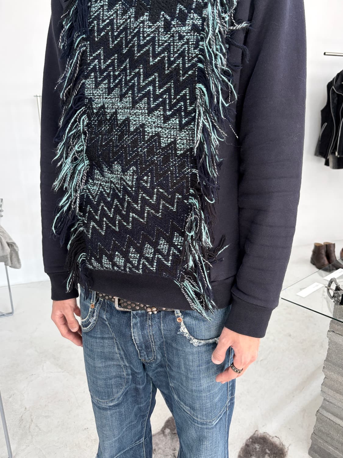 요시오 쿠보 프린지 니트 스웨트 롱 슬리브 상품이미지1