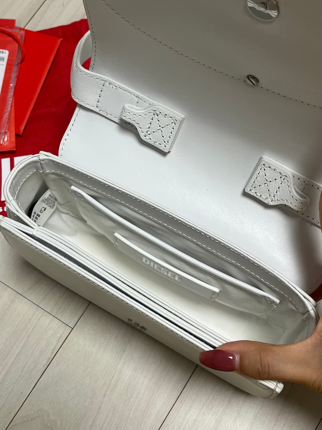 디젤 숄더백 화이트 상품이미지5