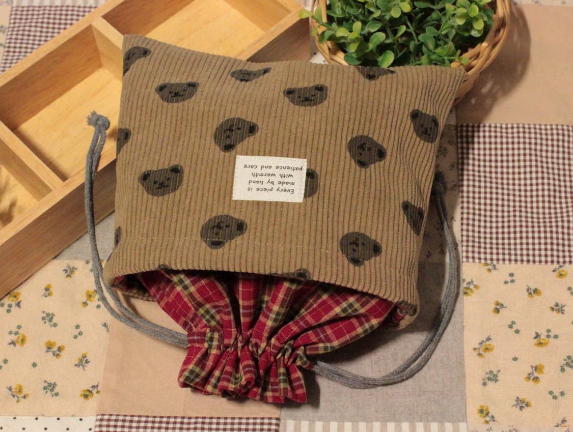 핸드메이드 곰무늬 스트링 파우치 상품이미지6