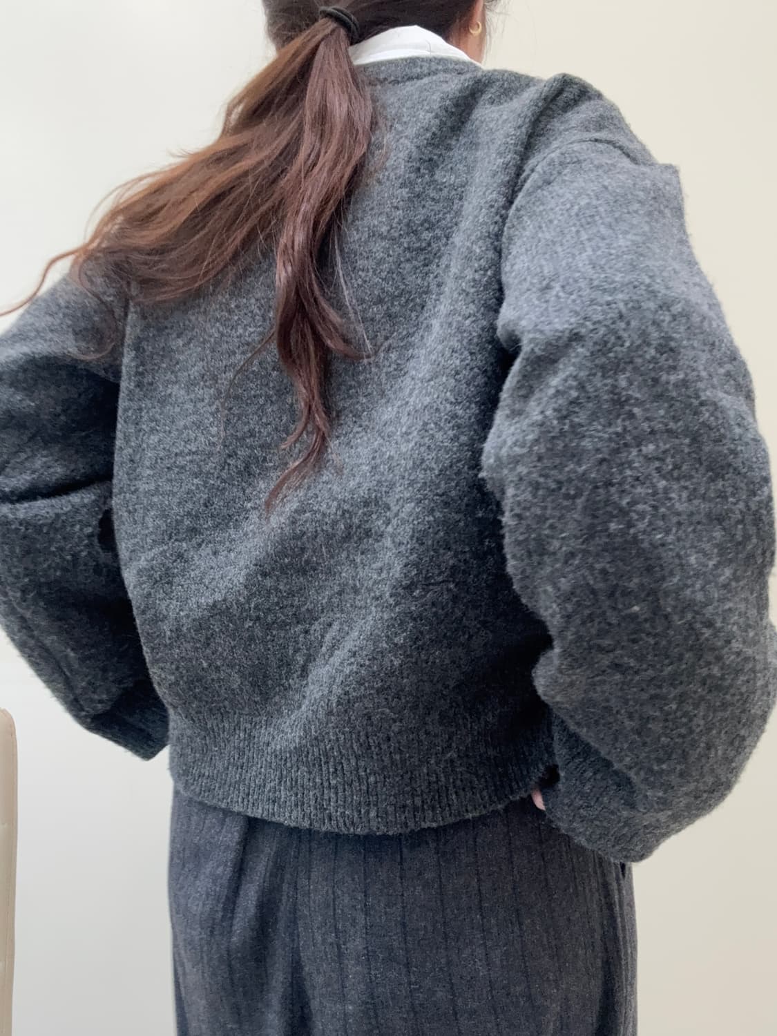 차콜 니트 새제품 (새제품/쇼핑몰 정리/땡처리) 상품이미지5