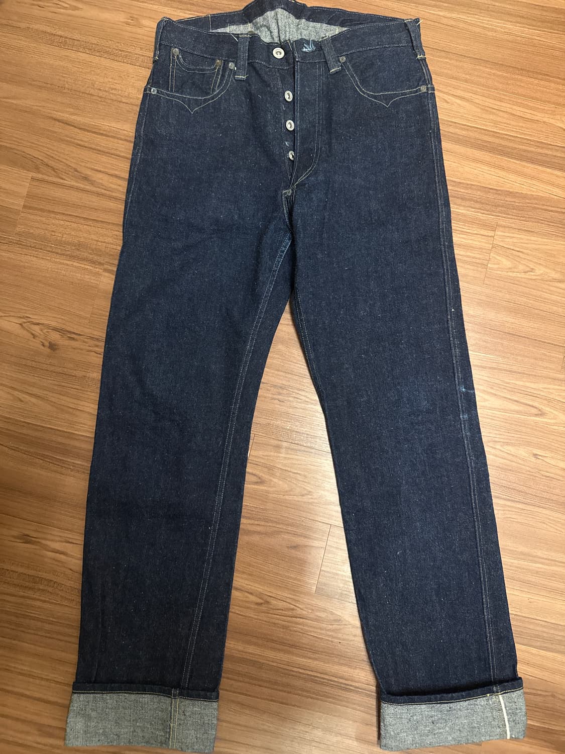 웨어하우스 x 헤라즈카페 상품이미지1