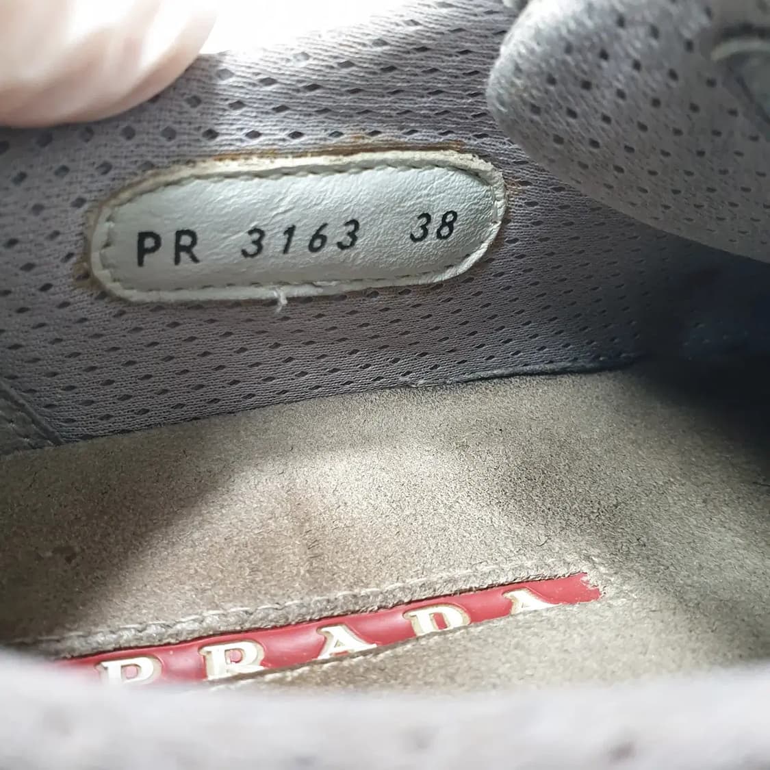 38/240 프라다 아메리카 컵 오리지널 레드 스니커즈 상품이미지6