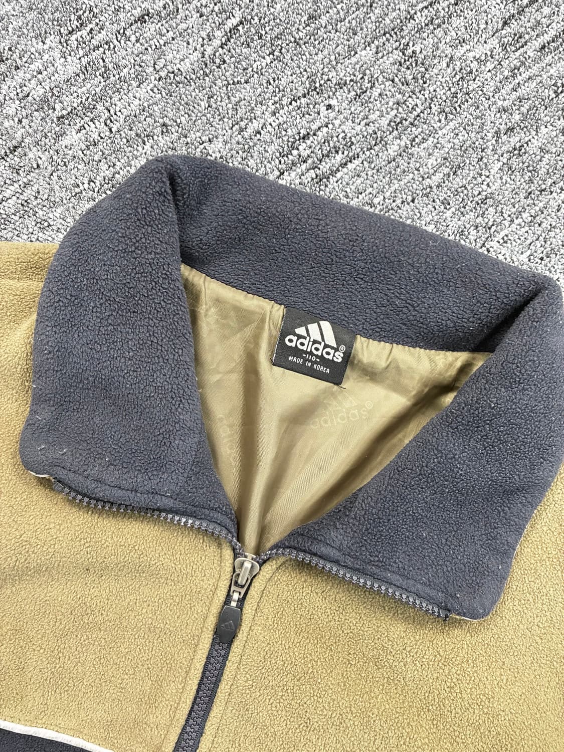 아디다스 카키 배색 플리스 자켓 110 상품이미지6