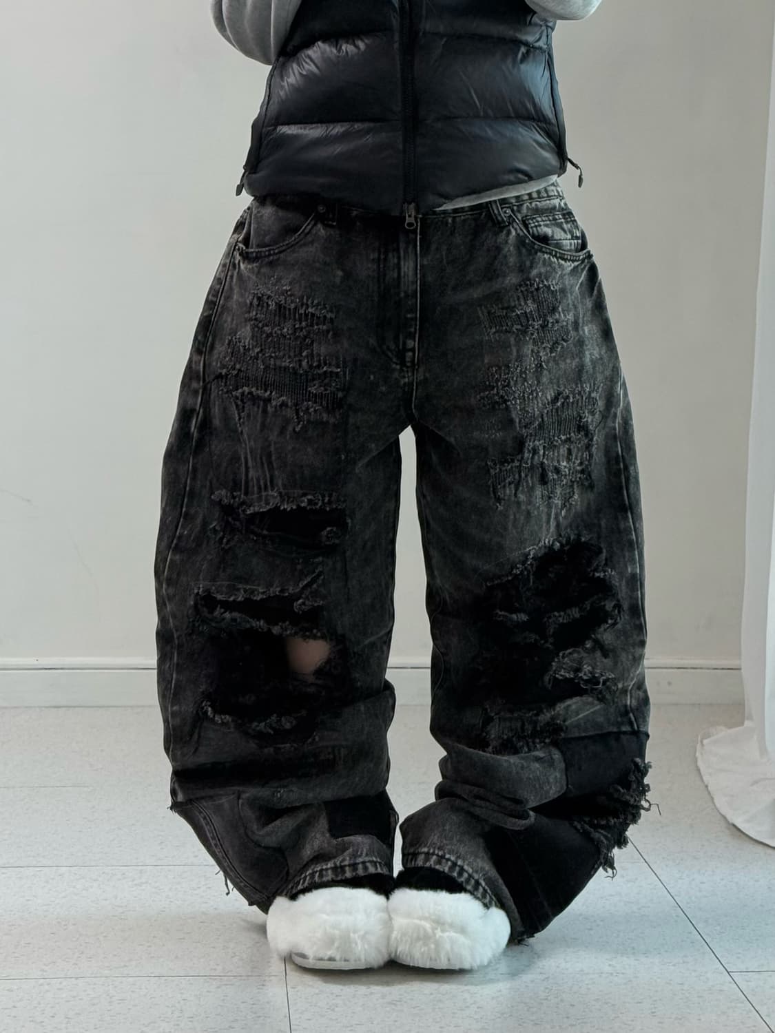 스모크 라이즈 데미지 데님팬츠 상품이미지1