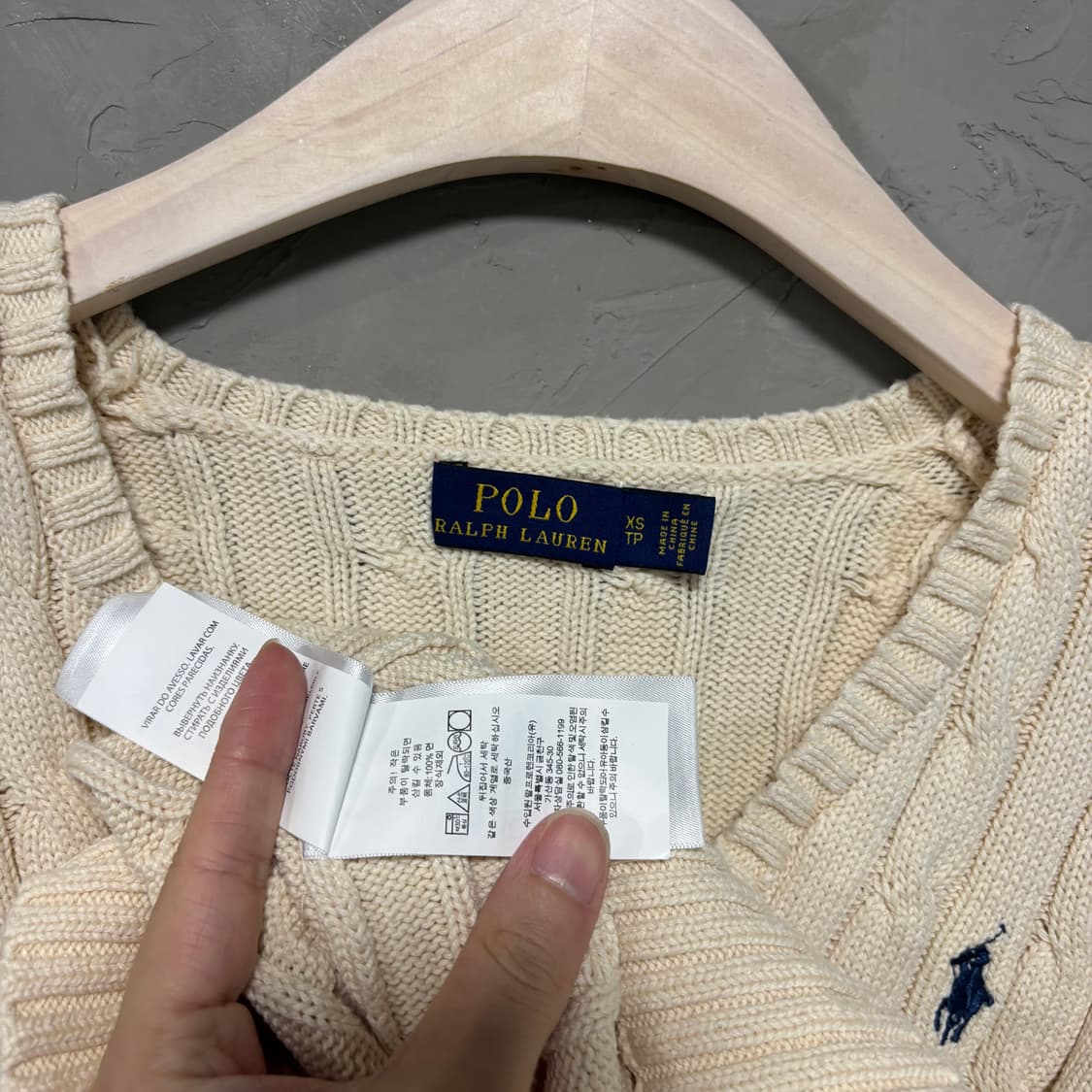 폴로 랄프로렌 꽈배기 브이넥 니트 아이보리 상품이미지3