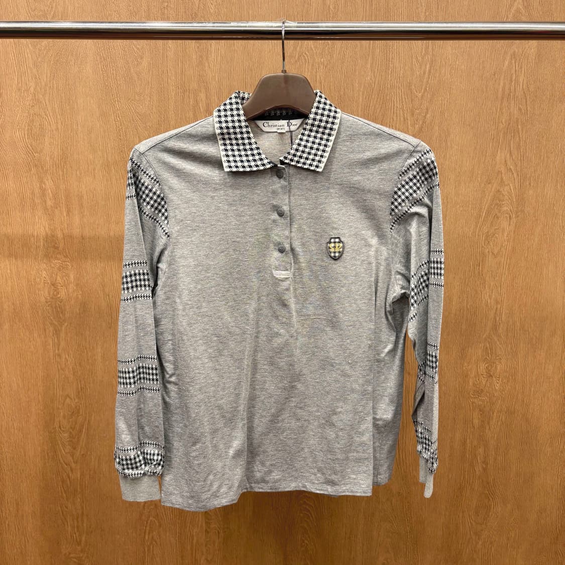 크리스찬 디올 스포츠 긴팔 PK 티셔츠 하운드투스 배색 디테일 그레이 상품이미지2