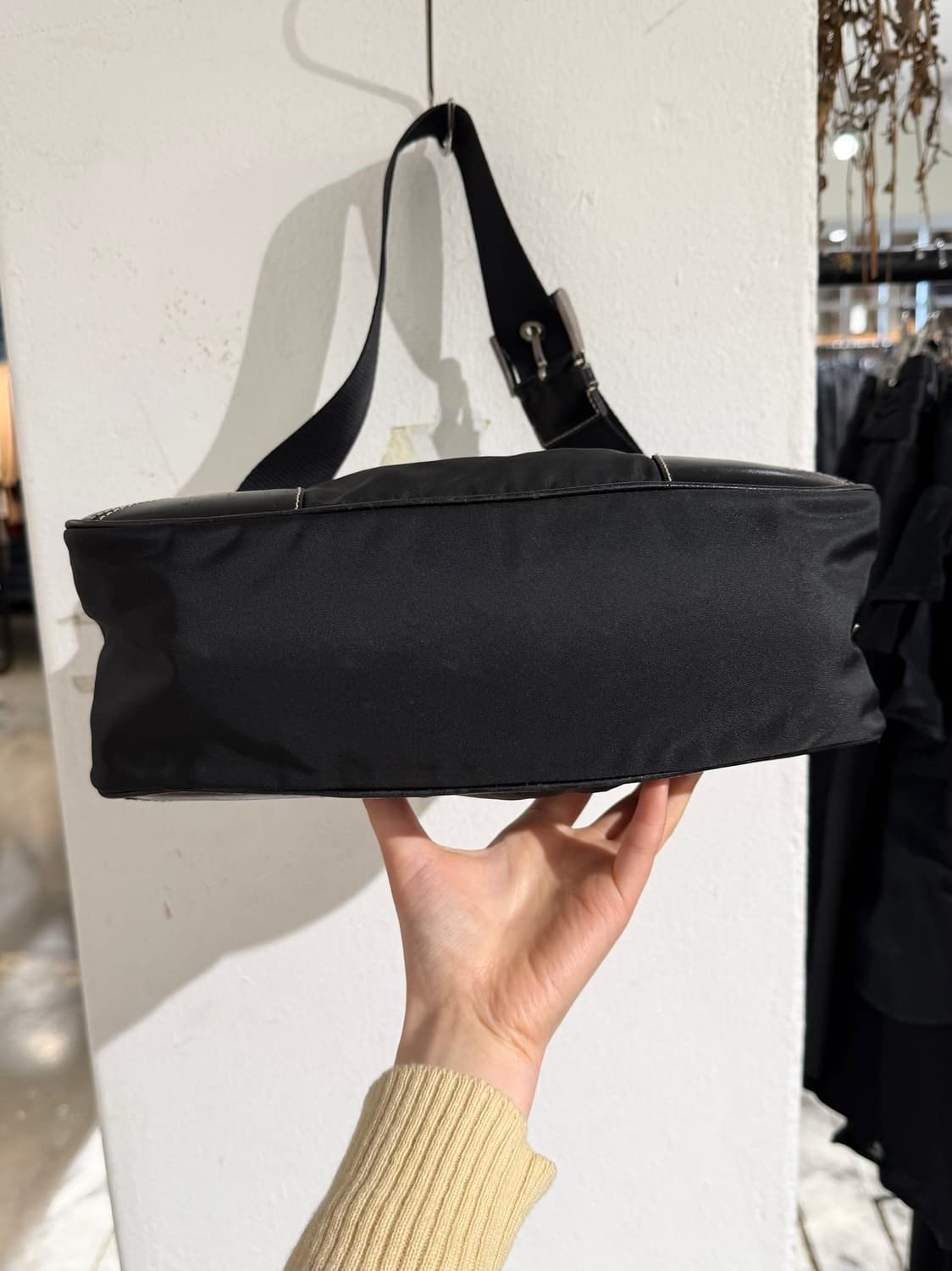 프라다 블랙 포코노 테수토 나일론 숄더백 상품이미지6