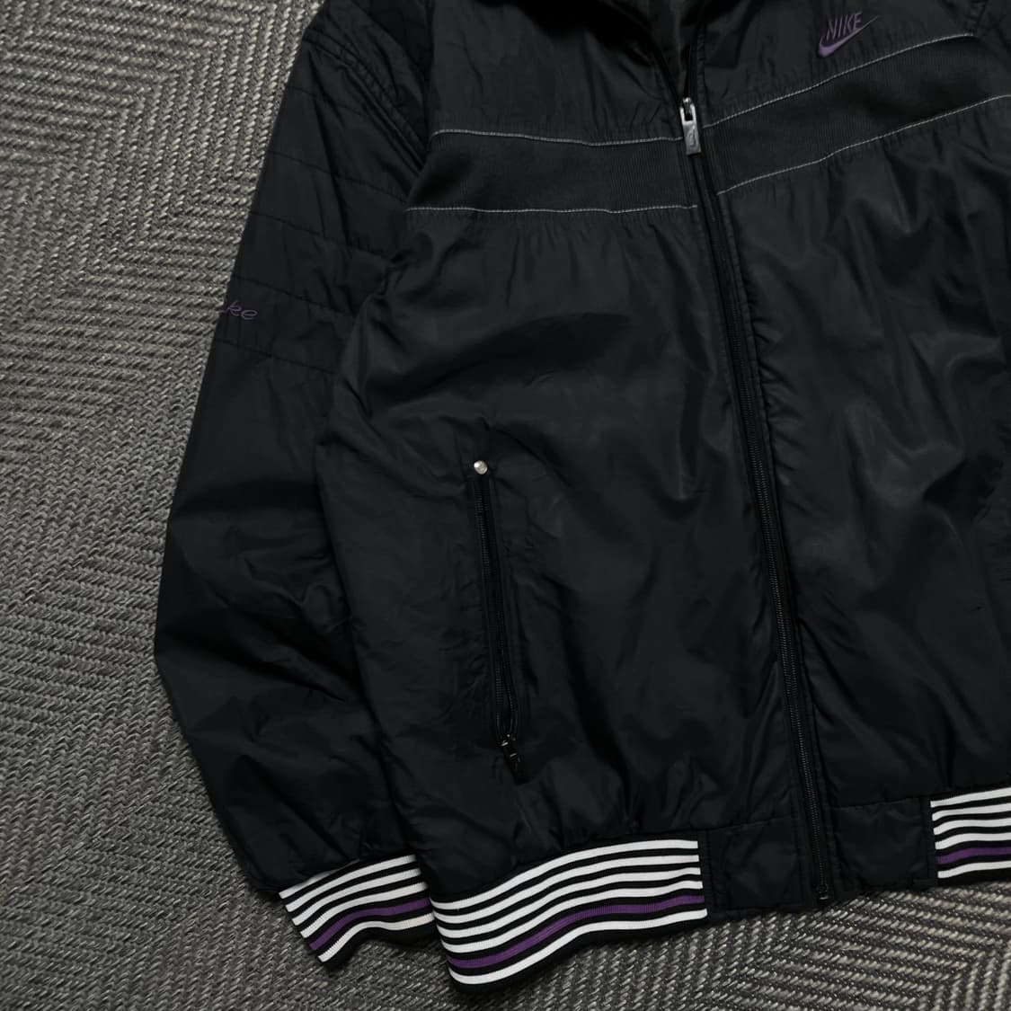 나이키 올드스쿨 자수로고 스트라이프 디테일 집업 점퍼y 5288 상품이미지3