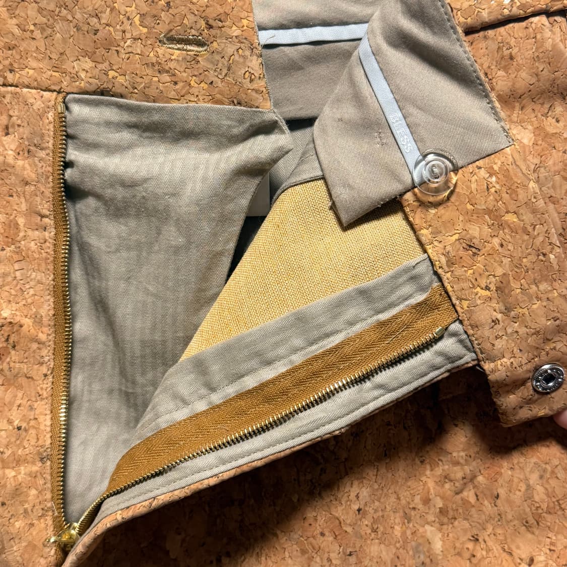 블레스 코르크 쇼츠 상품이미지3