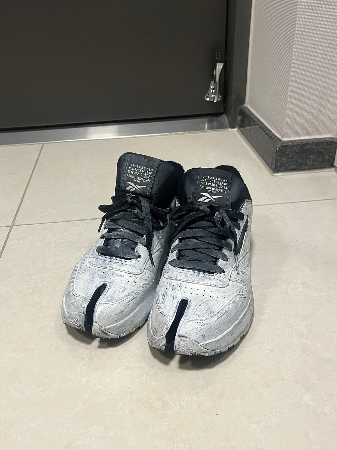 메종마르지엘라 리복 페인팅 비앙케토 타비슈즈 상품이미지2