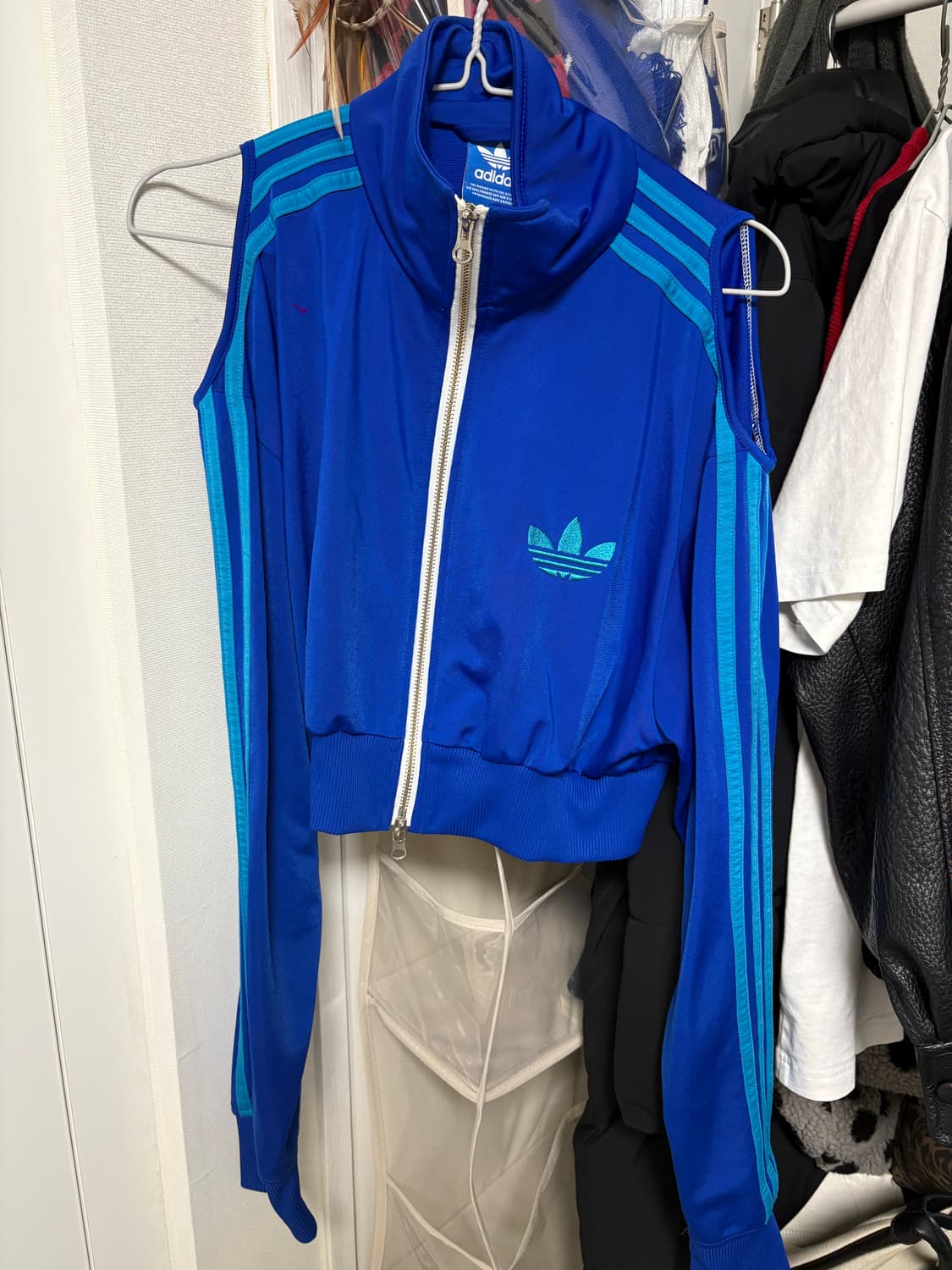 아디다스 블루 오프숄더 리폼 져지 상품이미지2