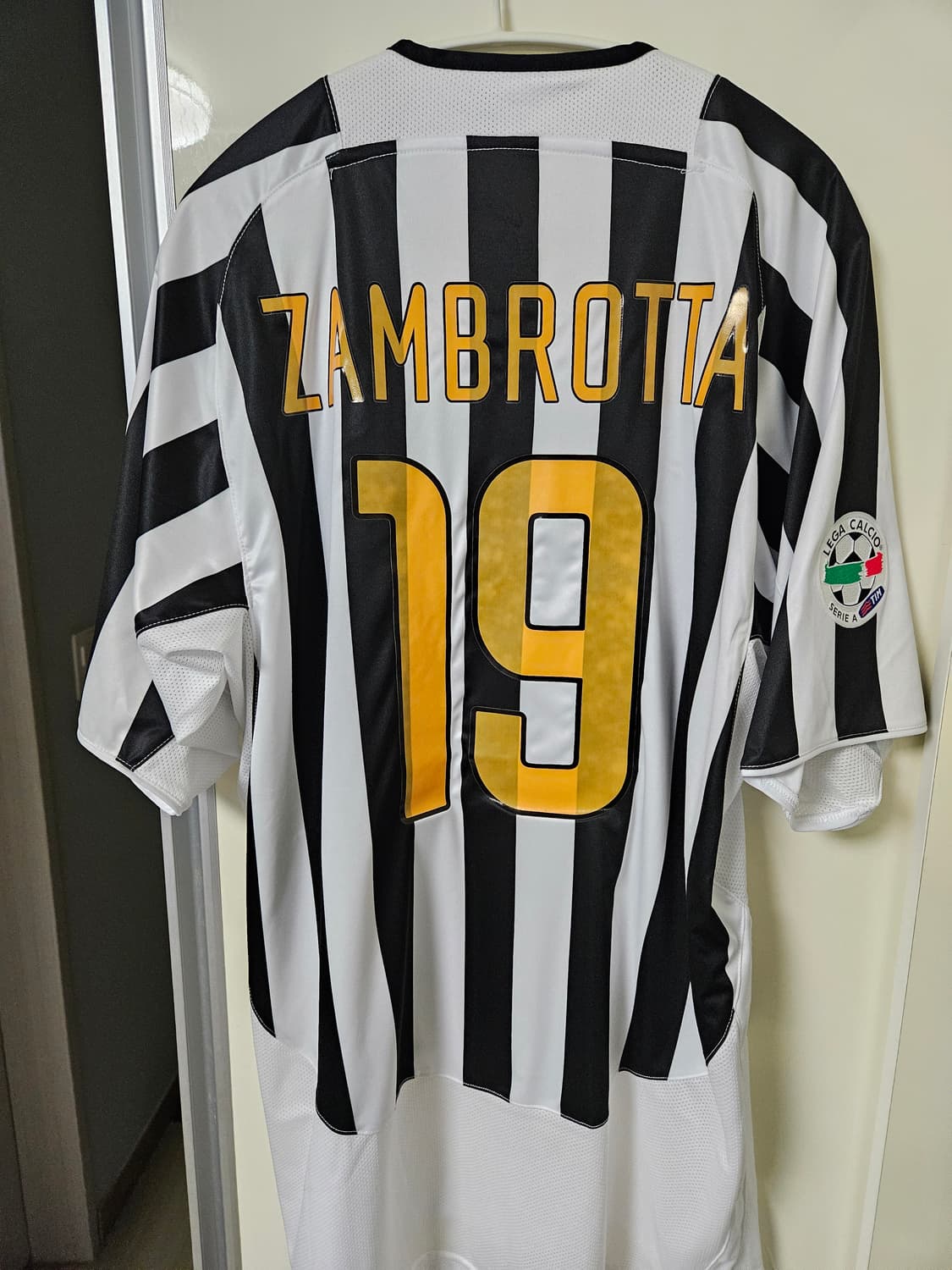 03-04 유벤투스 홈 잠브로타 상품이미지2