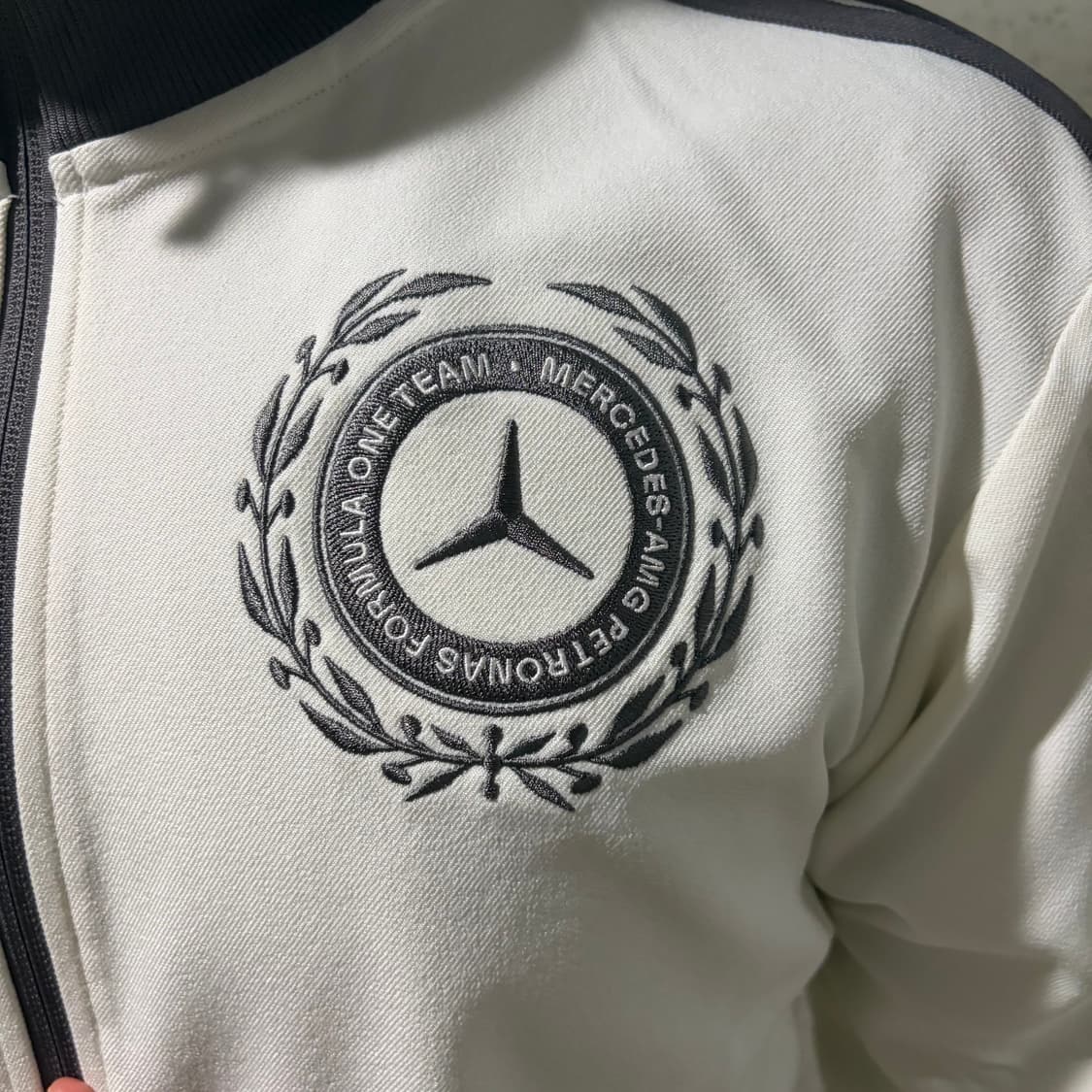 아디다스 X 메르세데스 F1 상품이미지3