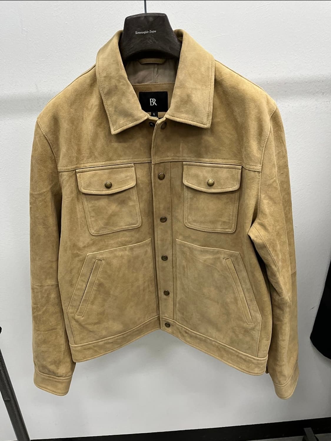 105) 바나나리퍼블릭 24ss 스웨이드 트러커  상품이미지4