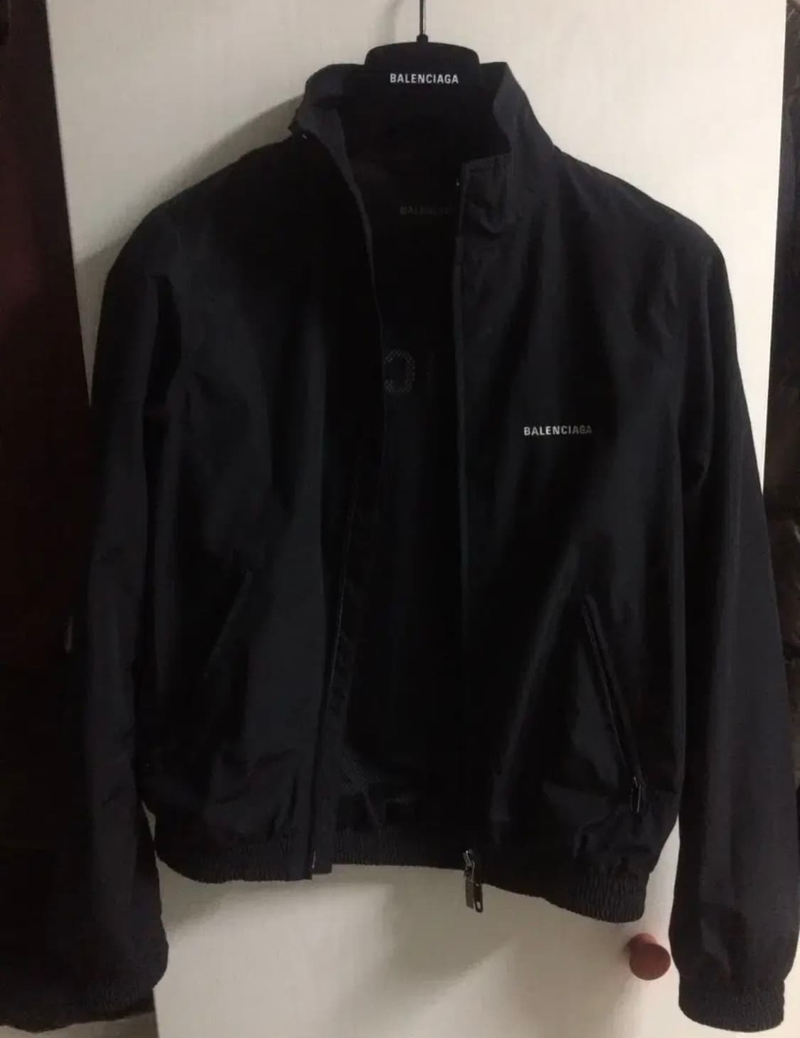 발렌시아가 블랙 바람막이 자켓 36 사이즈 (S) 상품이미지1