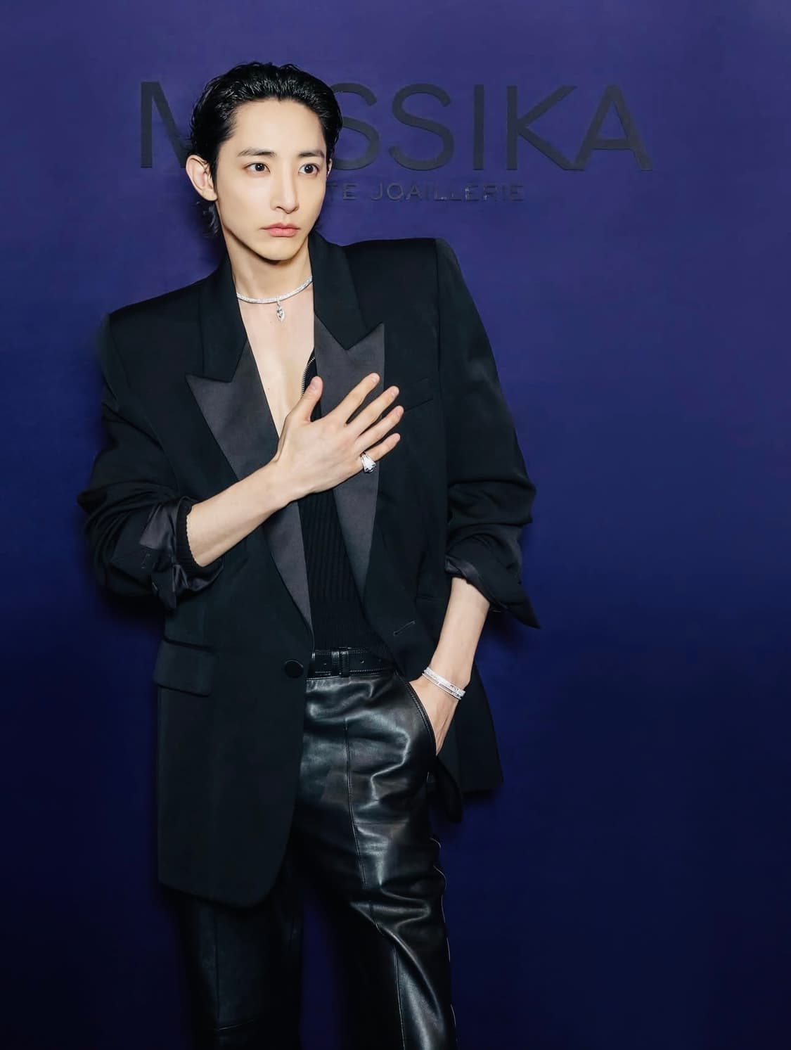 생로랑 파워숄더 스모킹 원버튼 블레이저 52사이즈 상품이미지1