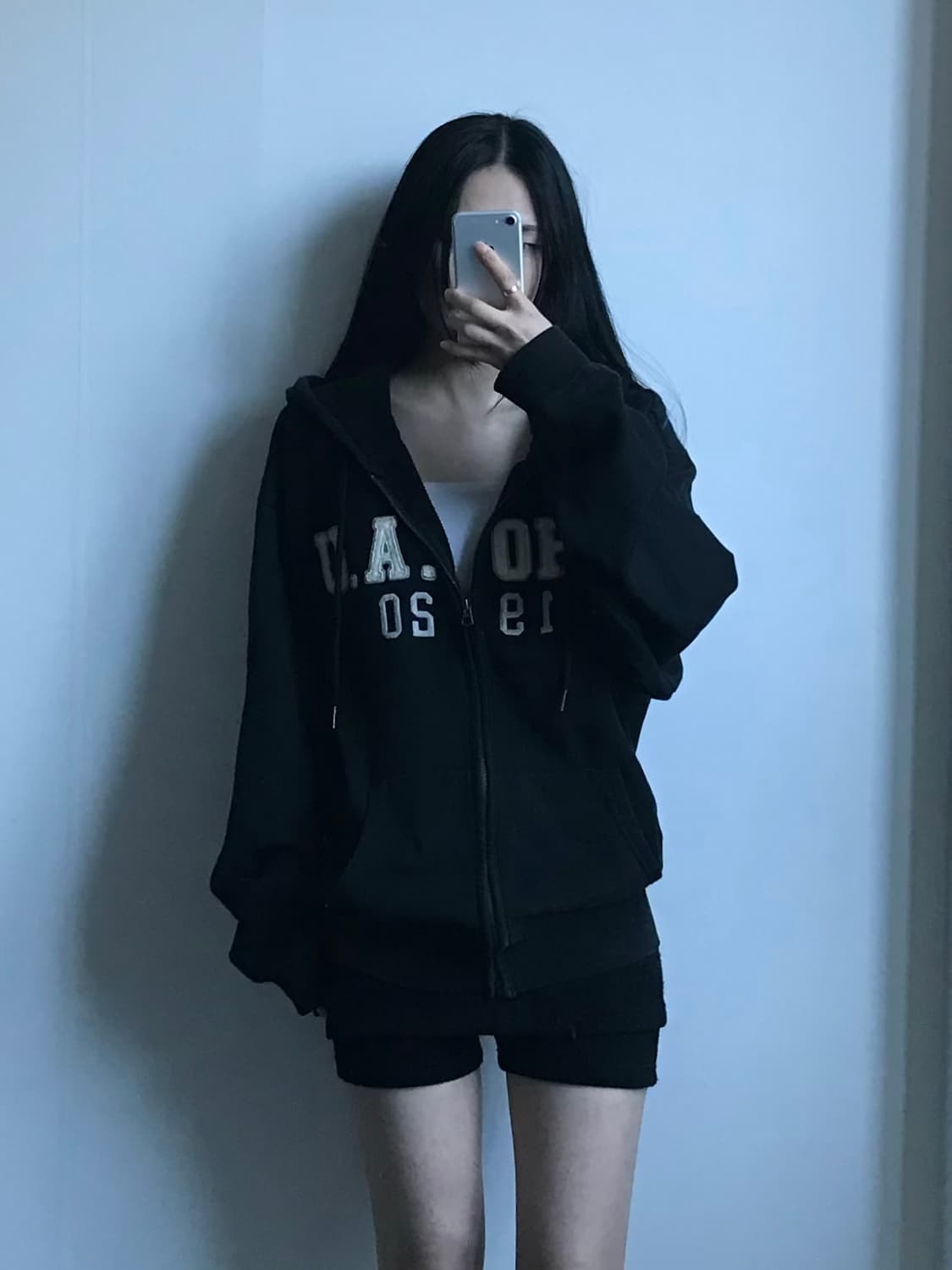 후아유 y2k 와투케 블랙 후드집업 상품이미지1