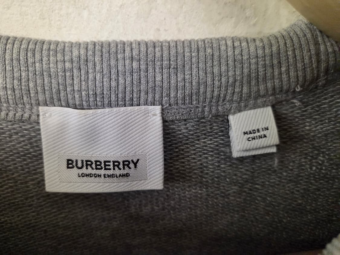 버버리 화이트 택 맨투맨 상품이미지3