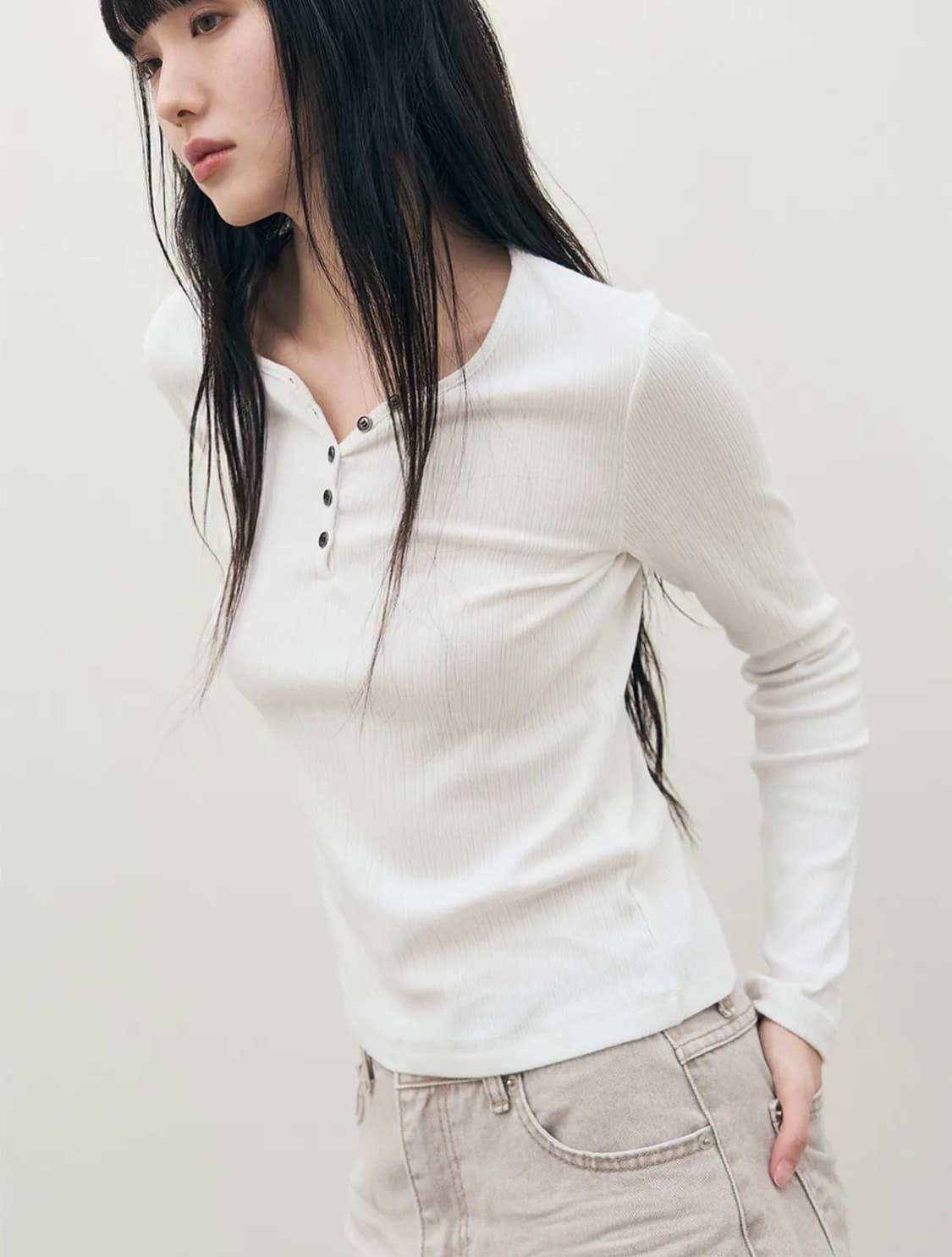 시스에이 버튼 헨리넥 티셔츠 상품이미지2