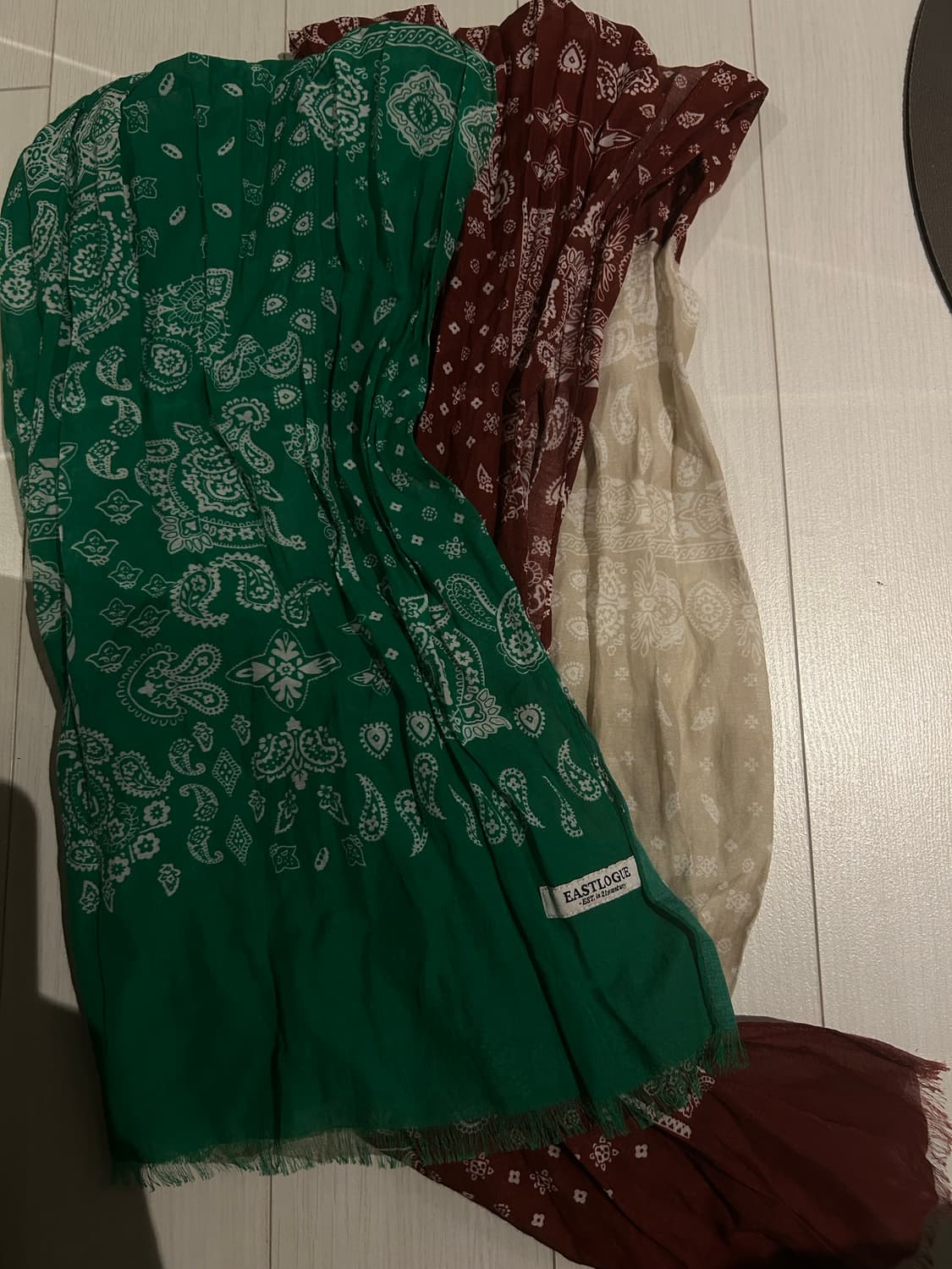 이스트로그 실크 스카프  상품이미지3