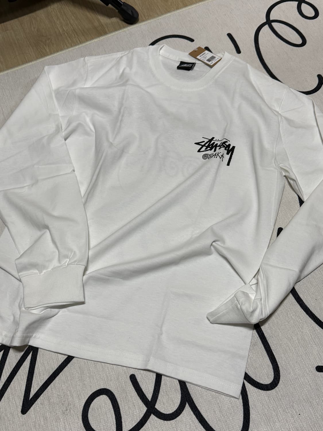 스투시 오사카 롱슬리브 상품이미지1