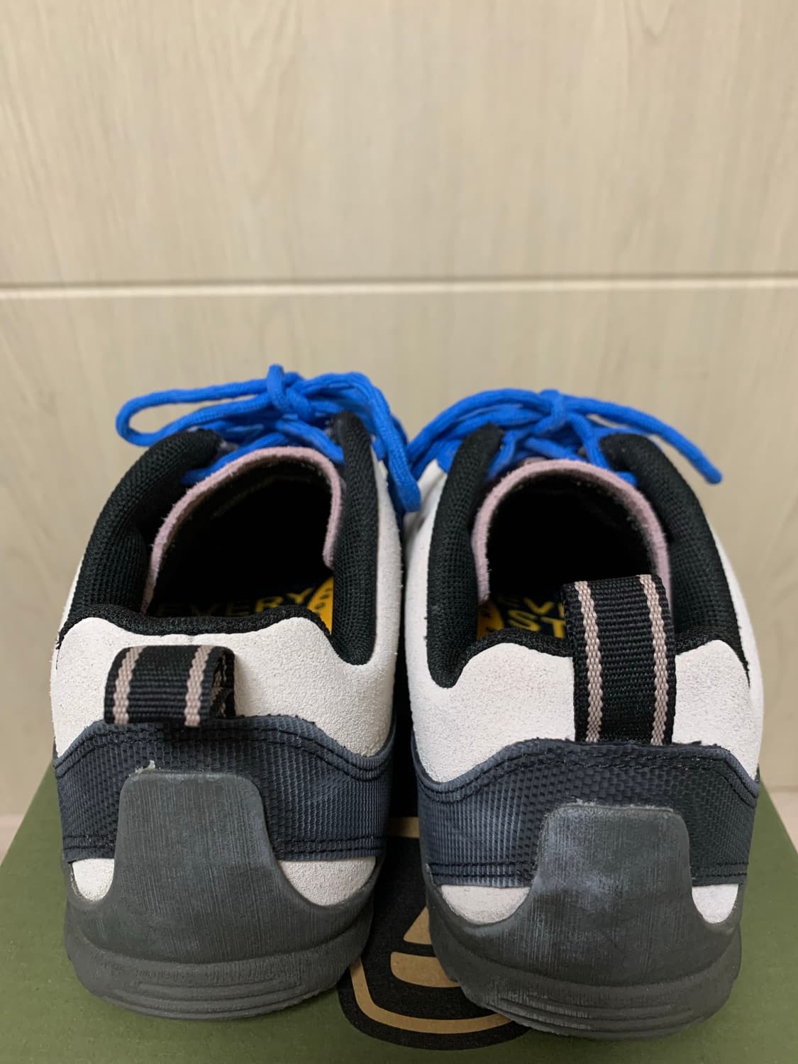 킨 재스퍼 스웨이드 스니커즈 버치 펀 상품이미지3