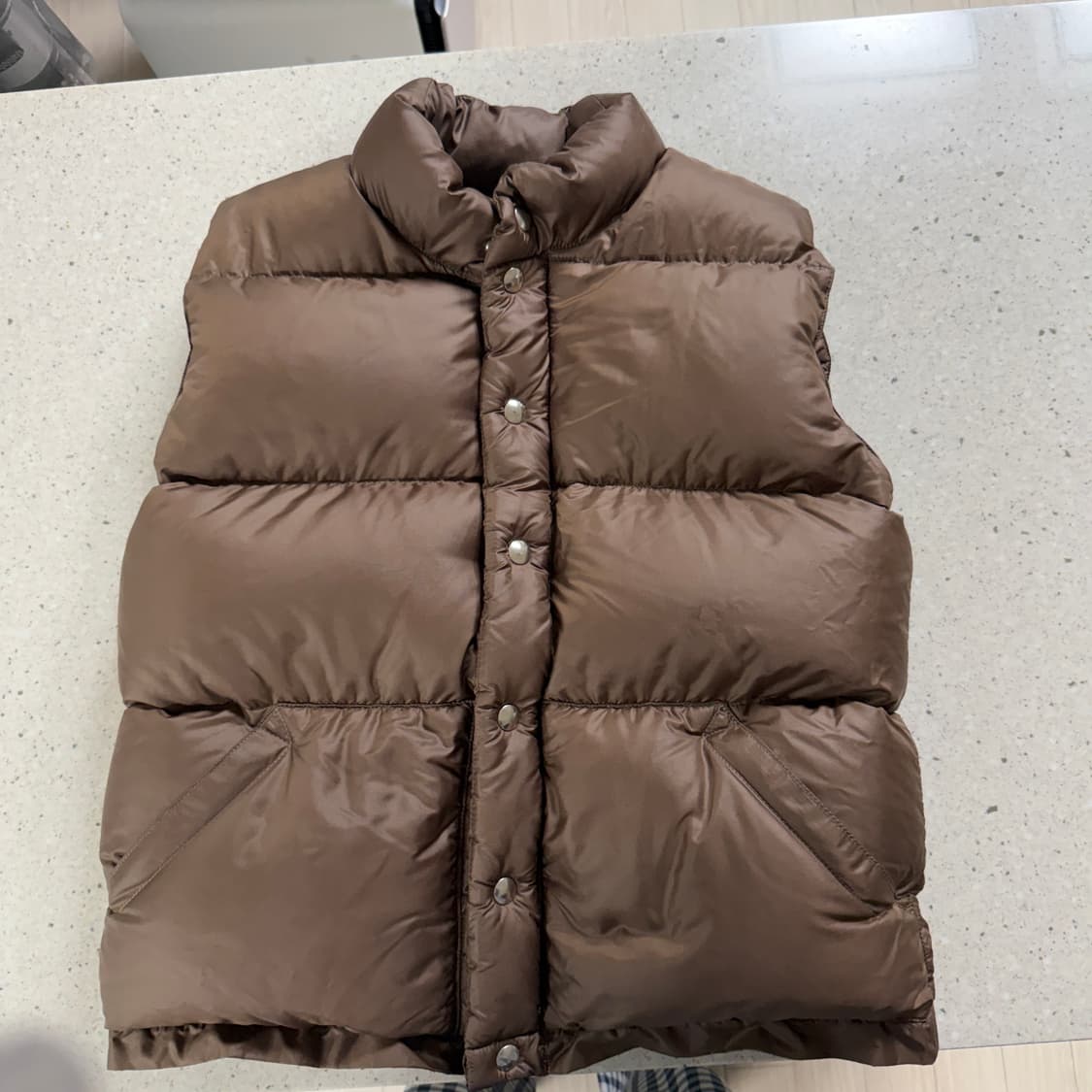 크레센트 다운웍스 패딩베스트 상품이미지3