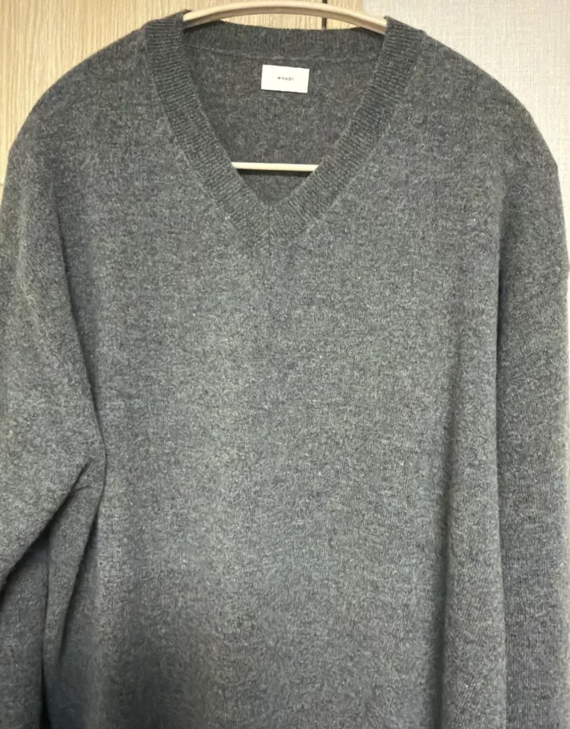 2) 와기 WHAGI 브이넥 니트 멜란지 그레이 2사이즈 상품이미지2