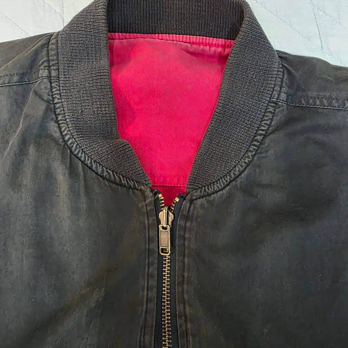 [M] 90s 빈티지 말보로 리버시블 봄버 자켓 블랙/레드 썬페이드 상품이미지6