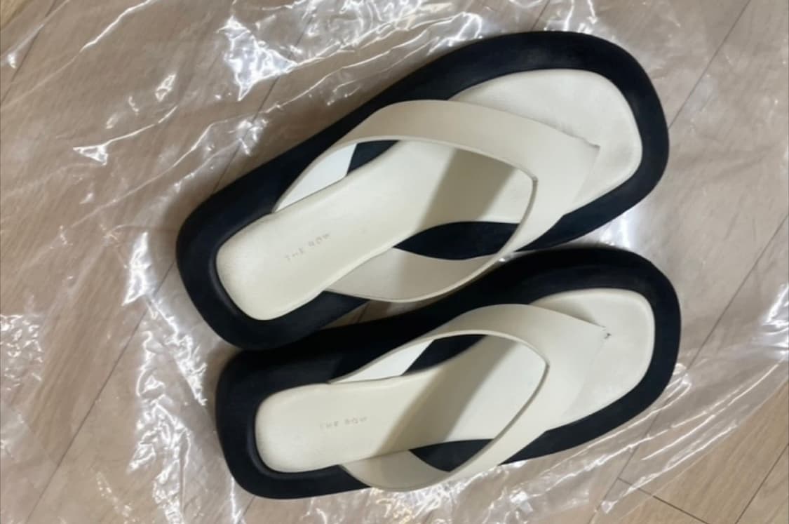 더 로우 긴자 쪼리 35.5 상품이미지1