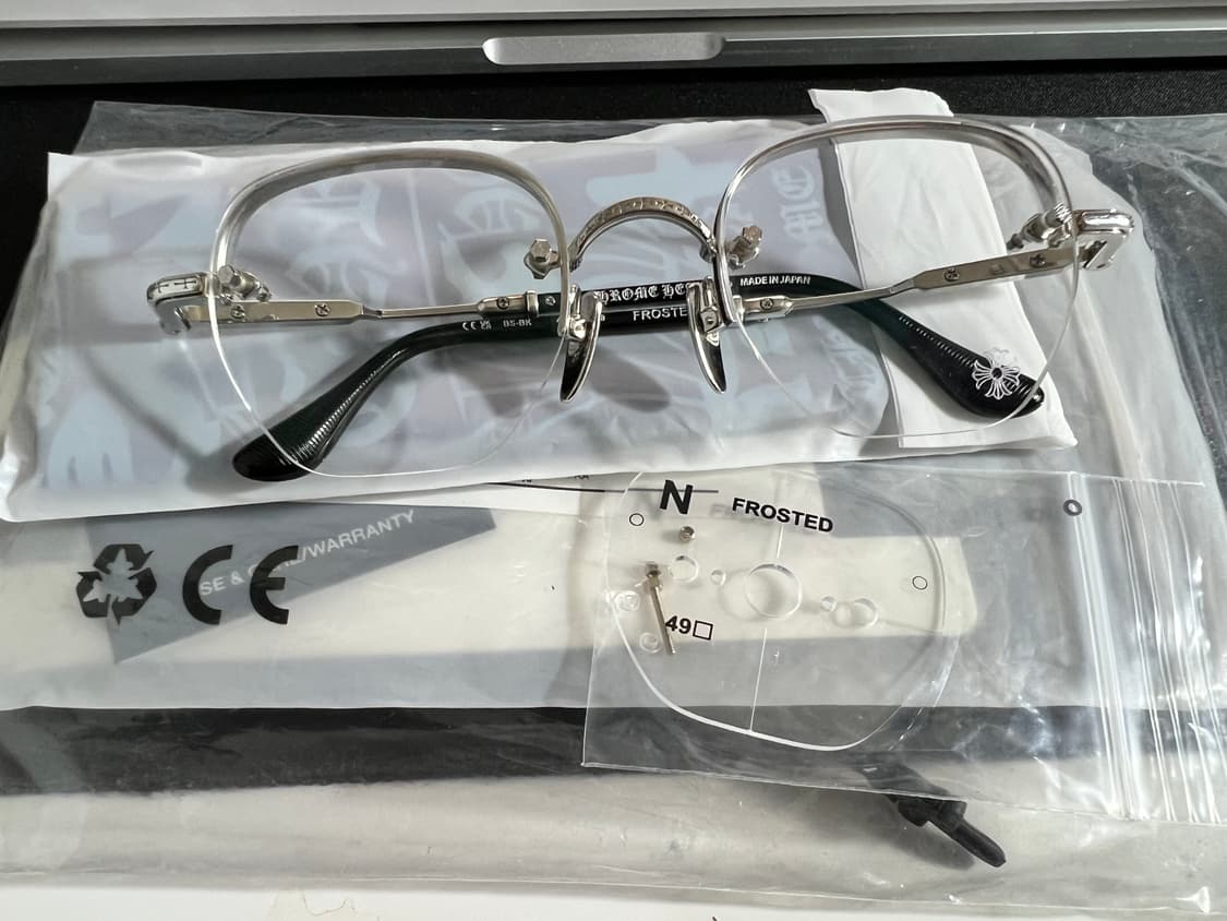 크롬하츠 프로스티드 안경 실버 블랙 판매 합니다 상품이미지1