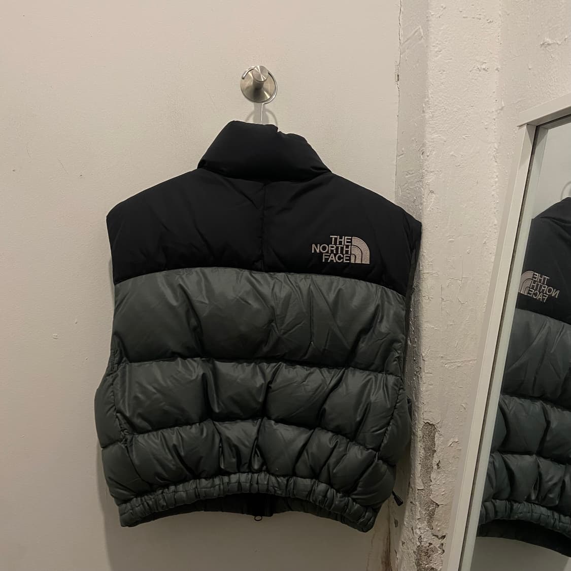 노스페이스 카키 커스텀 패딩조끼 상품이미지4