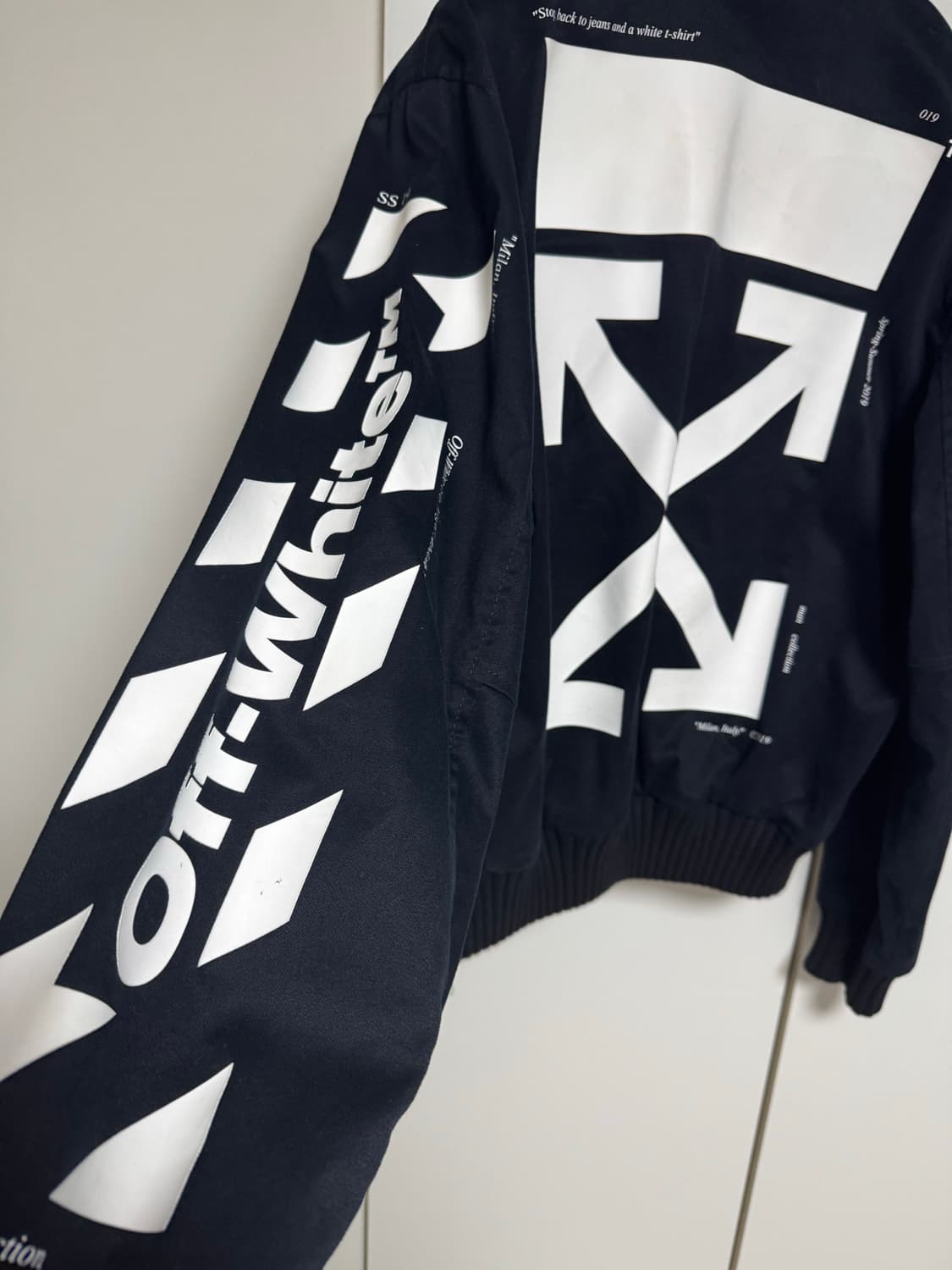 오프화이트 19s/s 봄버 자켓 m 상품이미지1