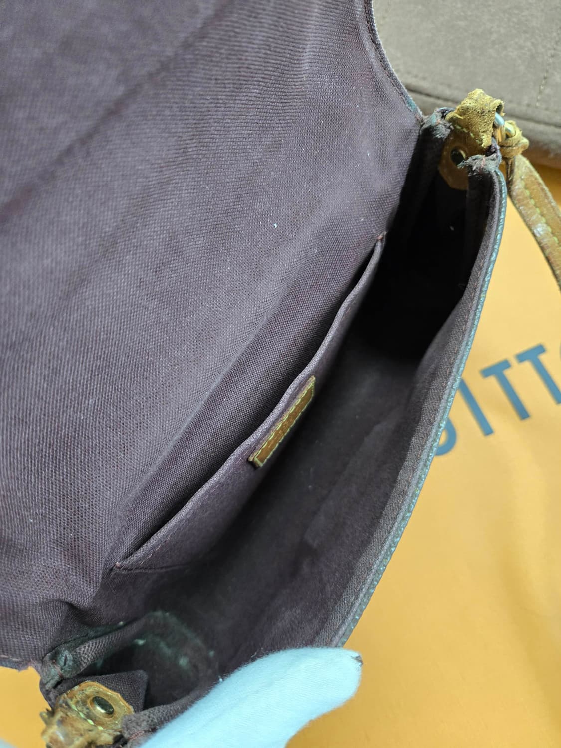 [40%할인] 루이비통 페이보릿 크로스백 상품이미지7