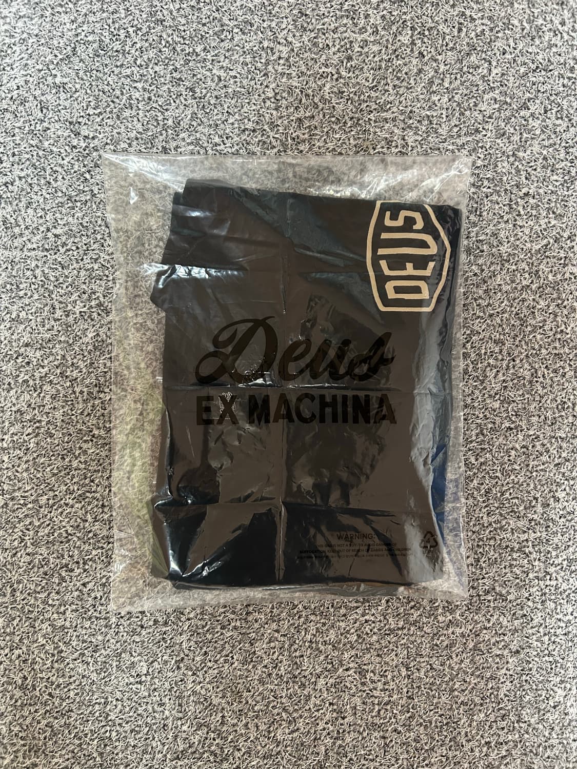 데우스 엑스 마키나 롱슬리브 블랙 Msize 포장지(O) 상품이미지3