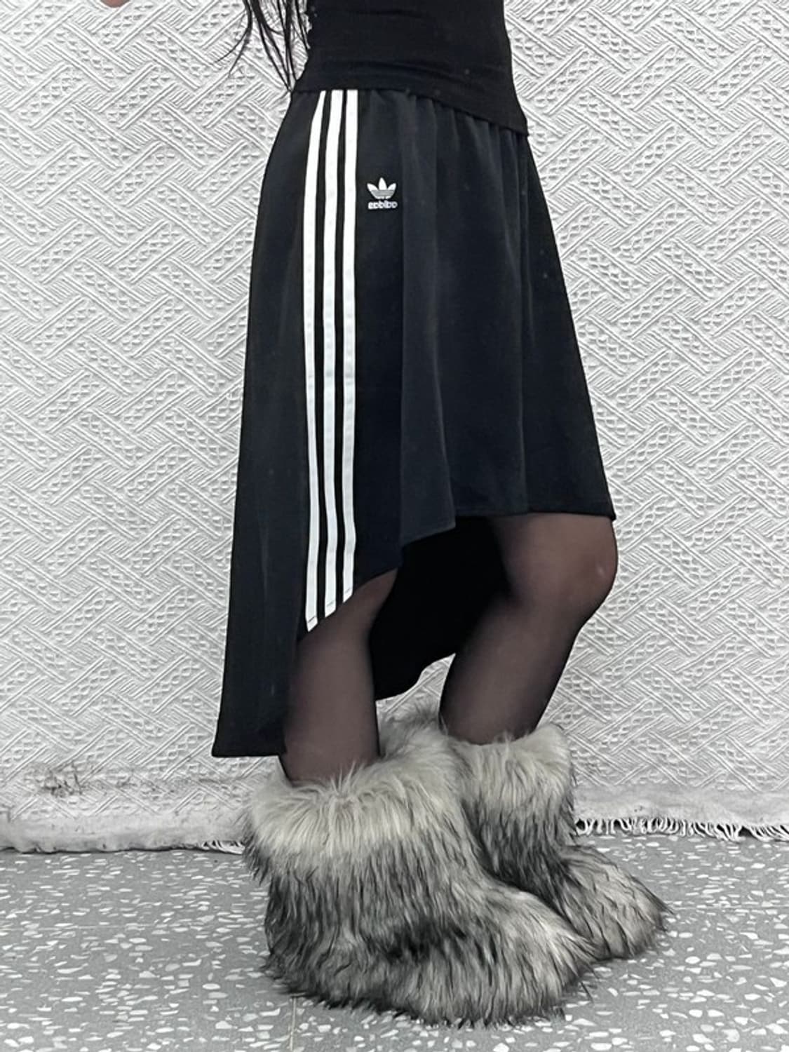 아디다스 스포티 키치 새틴 언발 삼선 플레어 롱스커트 S C10316 상품이미지1